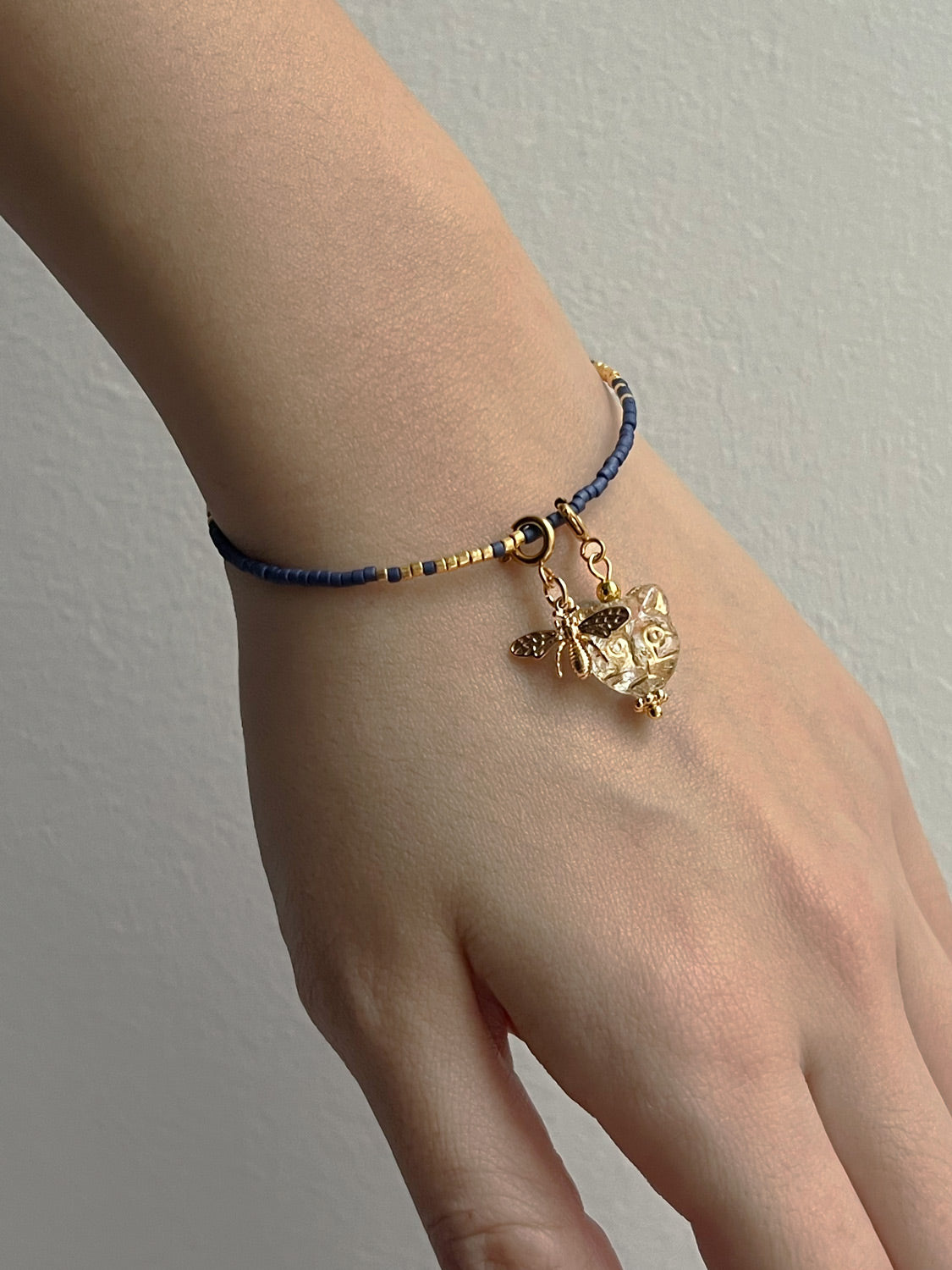 Beaded Bracelet Dark Blue - Cat, Bee