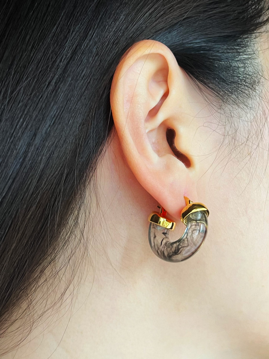 Chic Round Resin Hoops - Smoke
