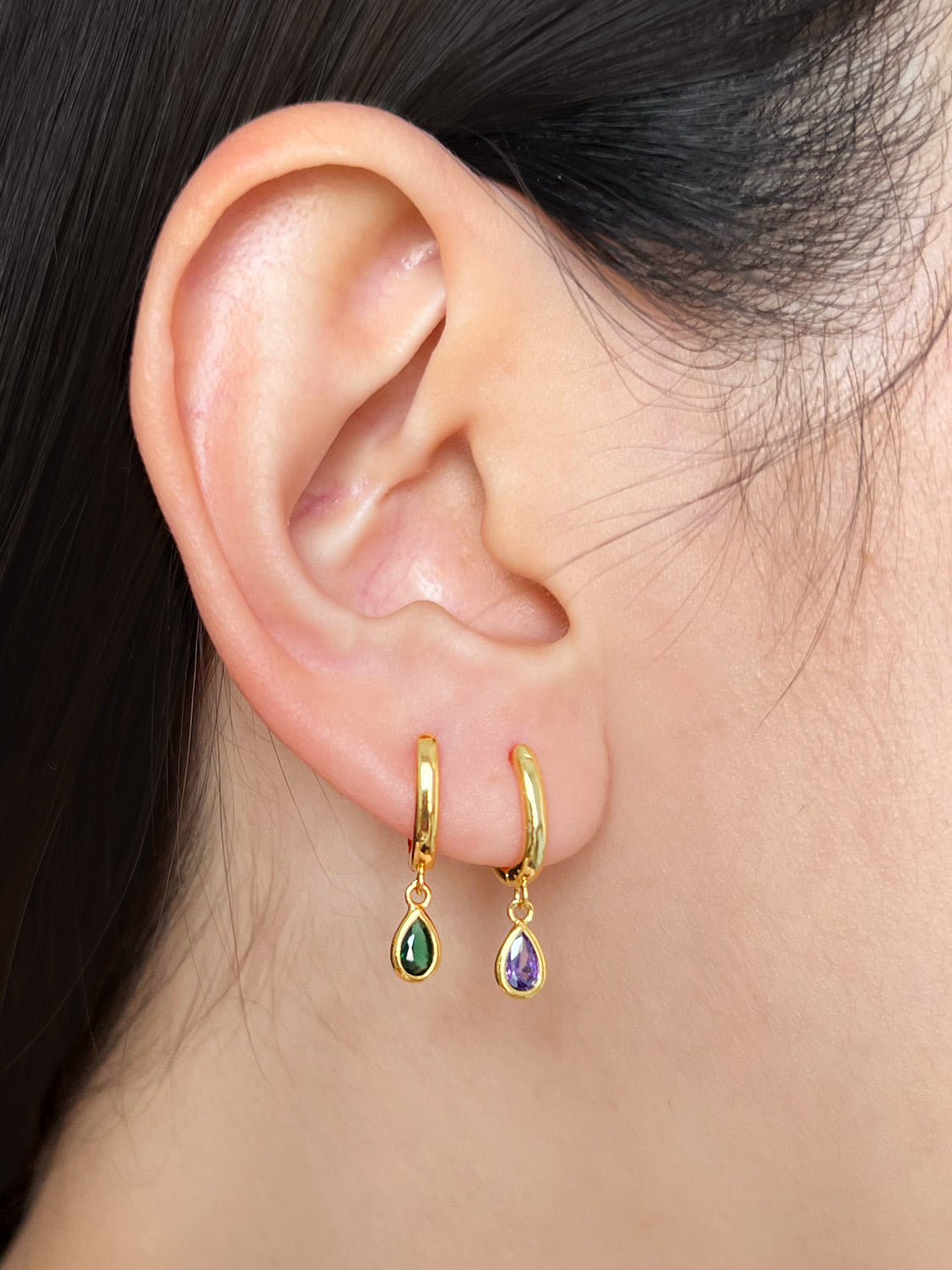 Classic Teardrop Huggies, S925 - Emerald Green, Gold