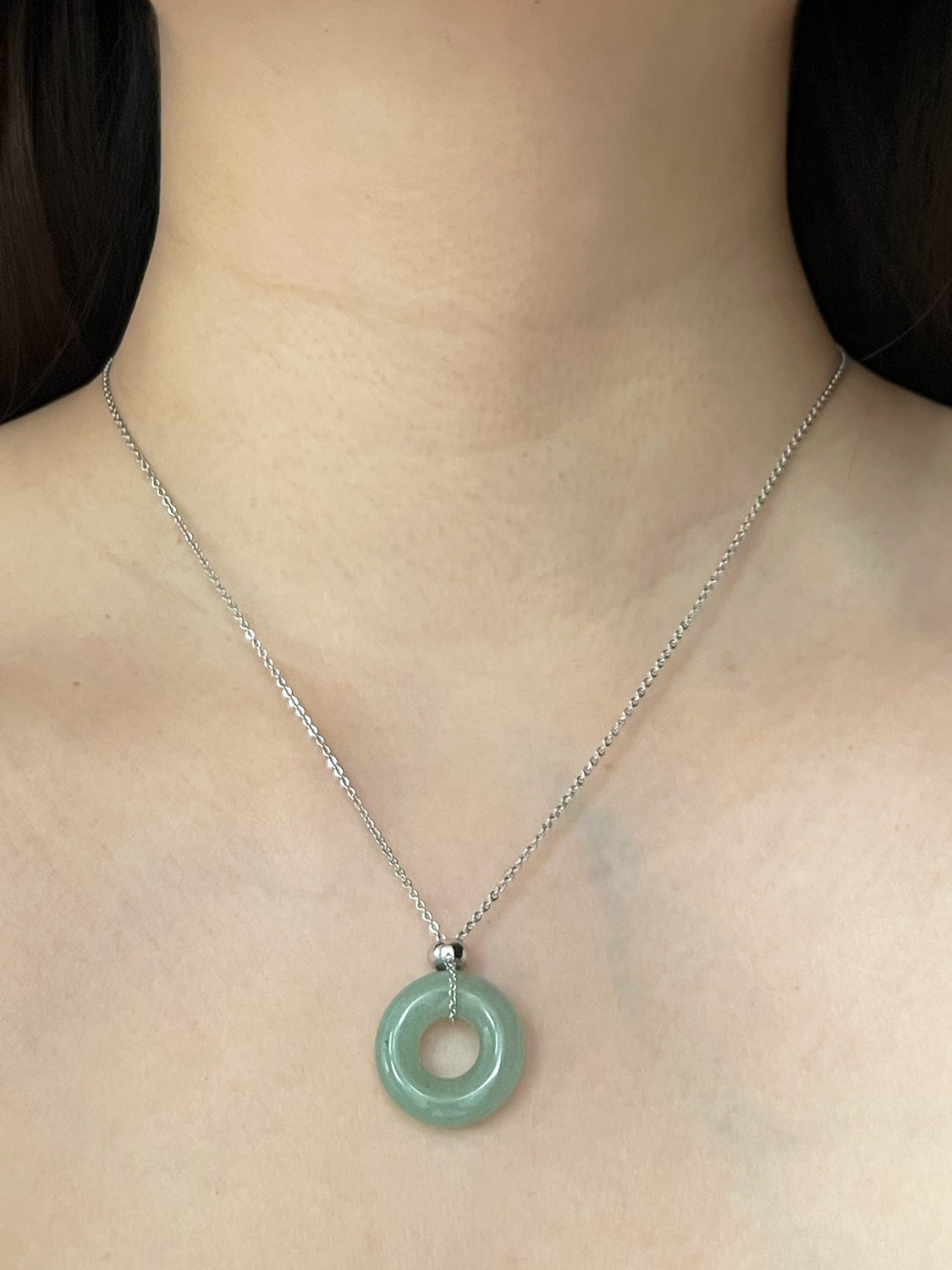 Donut Stone Necklace  Silver   Green Aventurine model