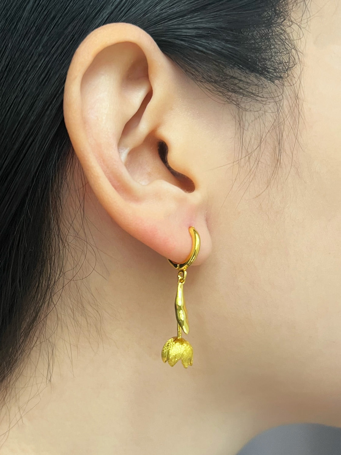 Flower Dangle Huggies - Gold