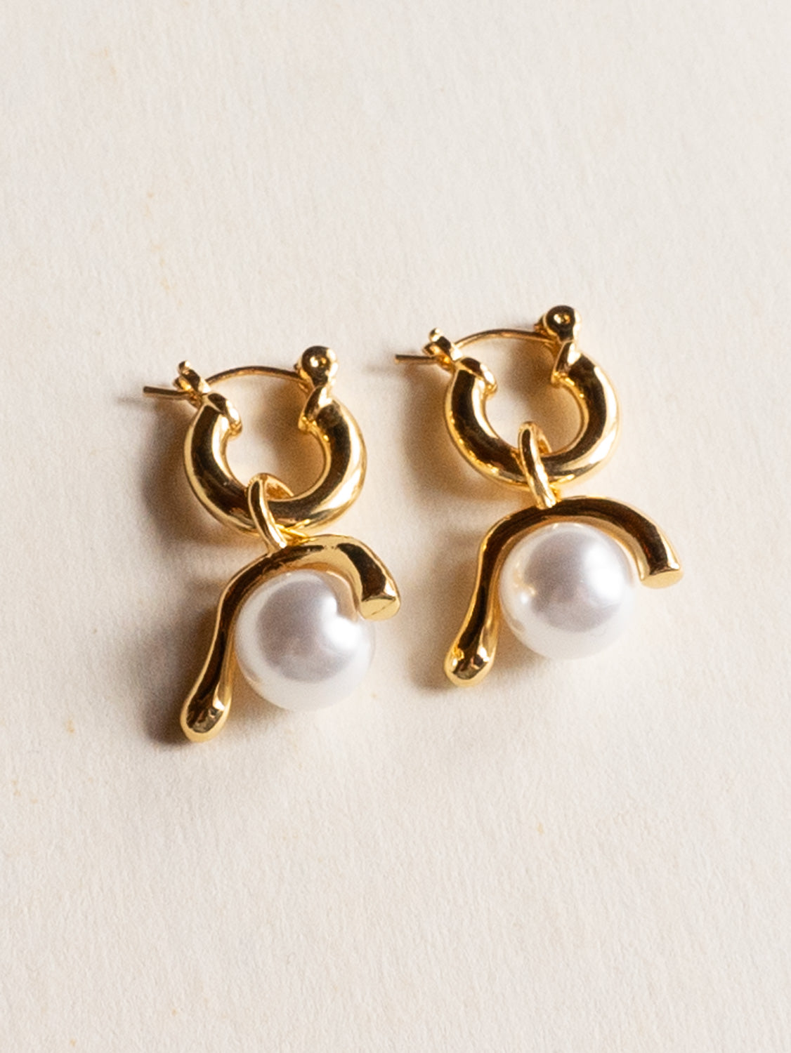Leta Pearl Earrings   Mini1