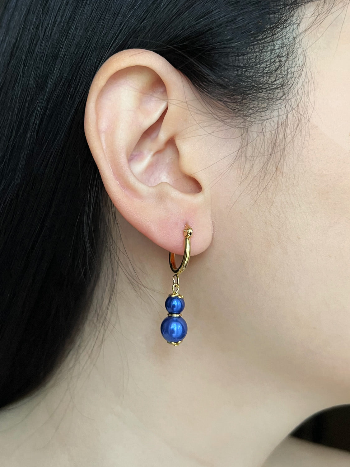 Regal Pearl Hoops - Violet Blue