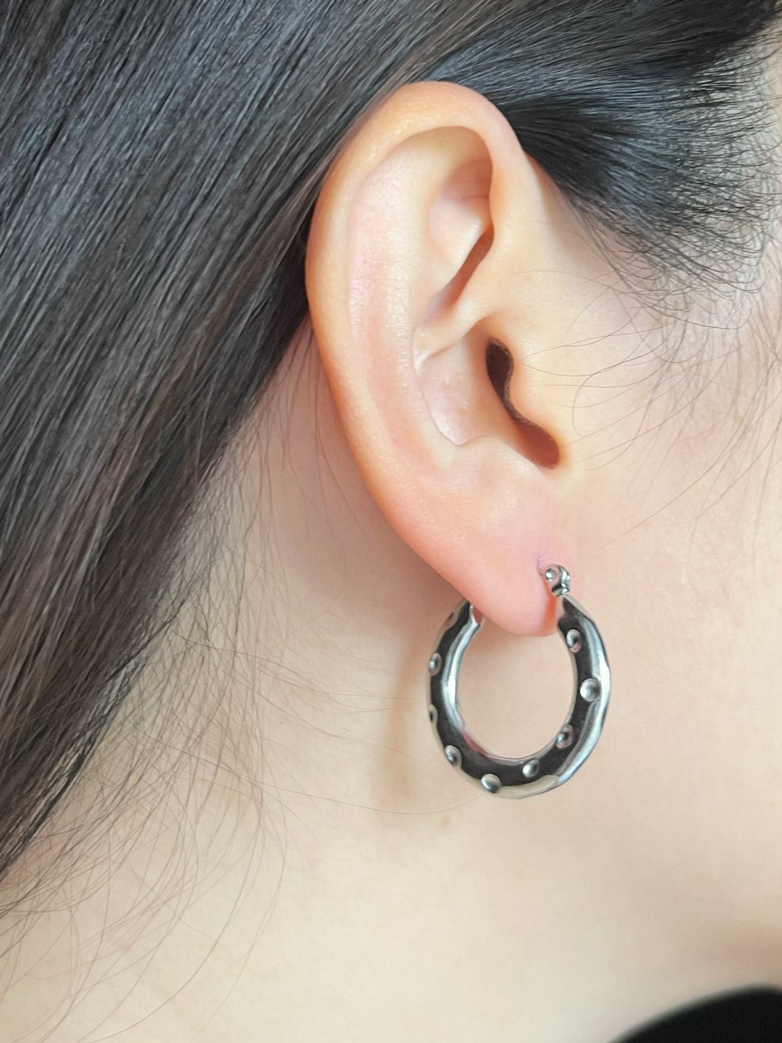 Stainless Steel Hoops with Round Indentations, Silver