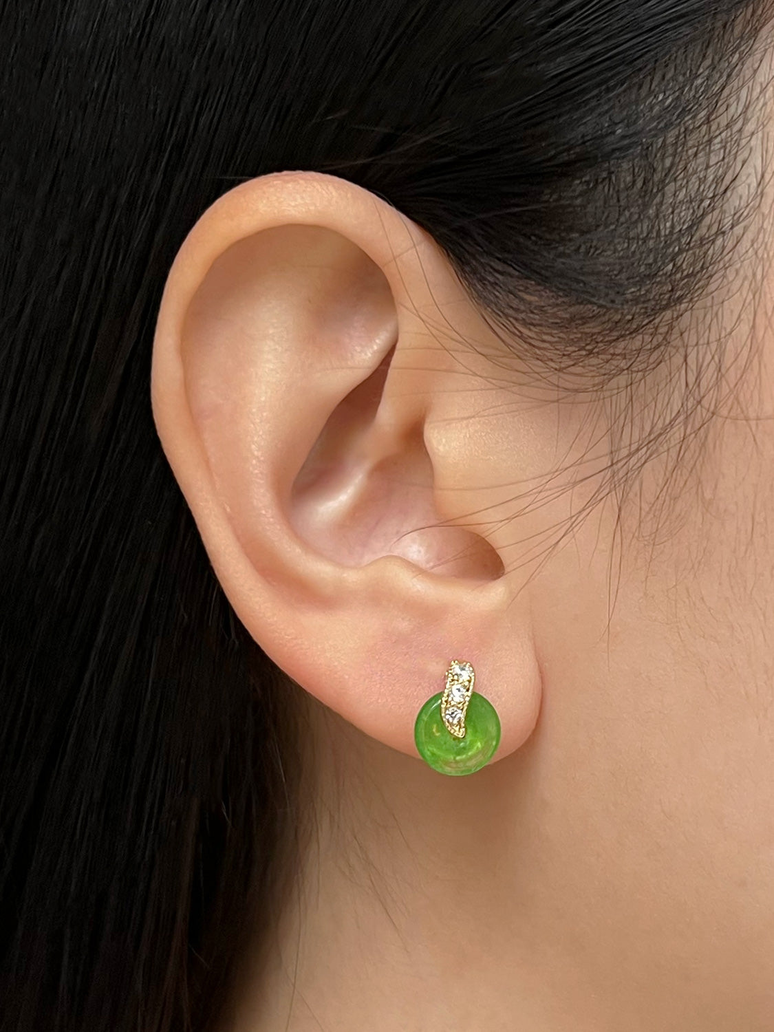 Tiny Jade Donut Earstuds   Green model
