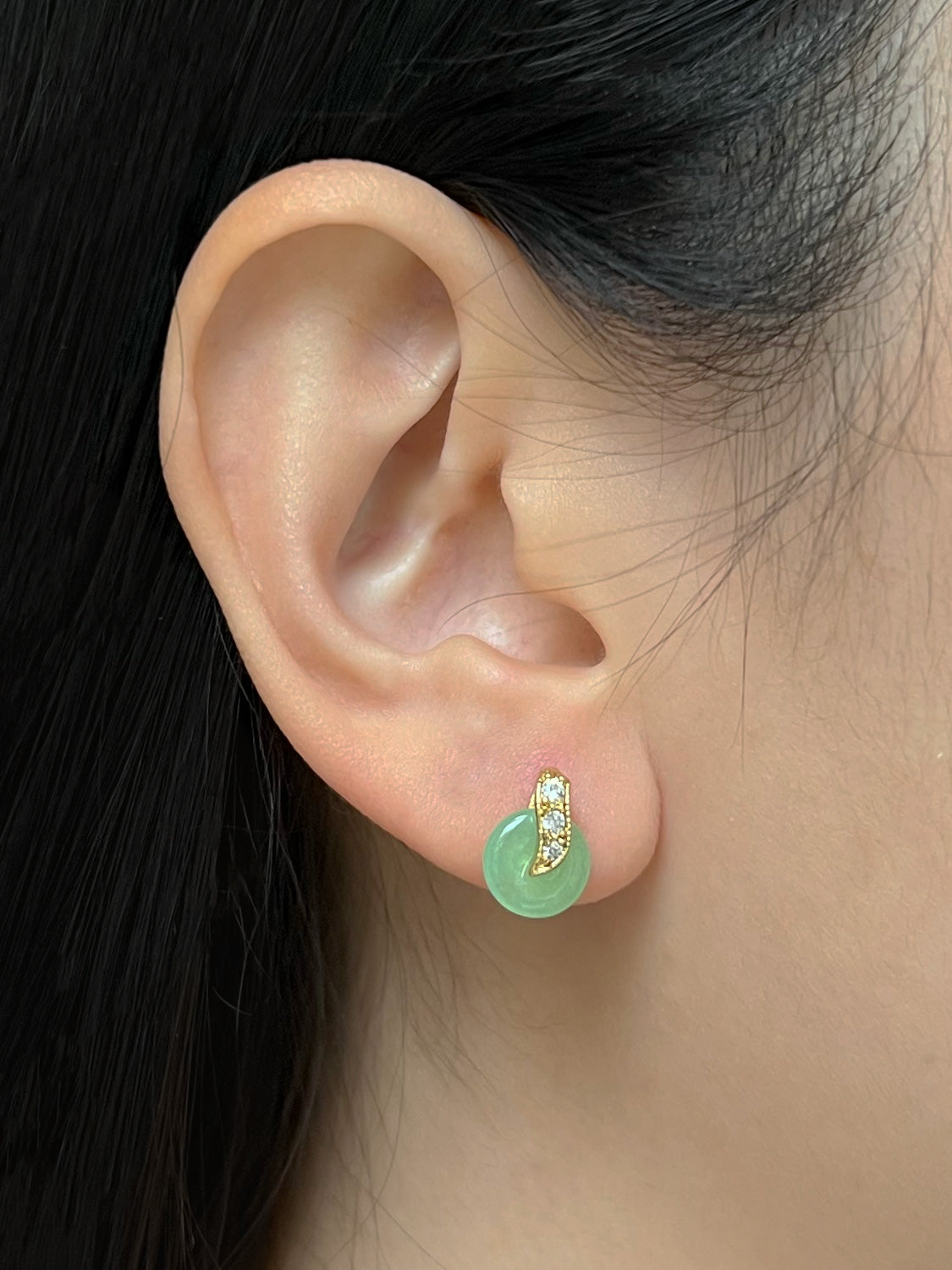 Tiny Jade Donut Earstuds   Light Green model