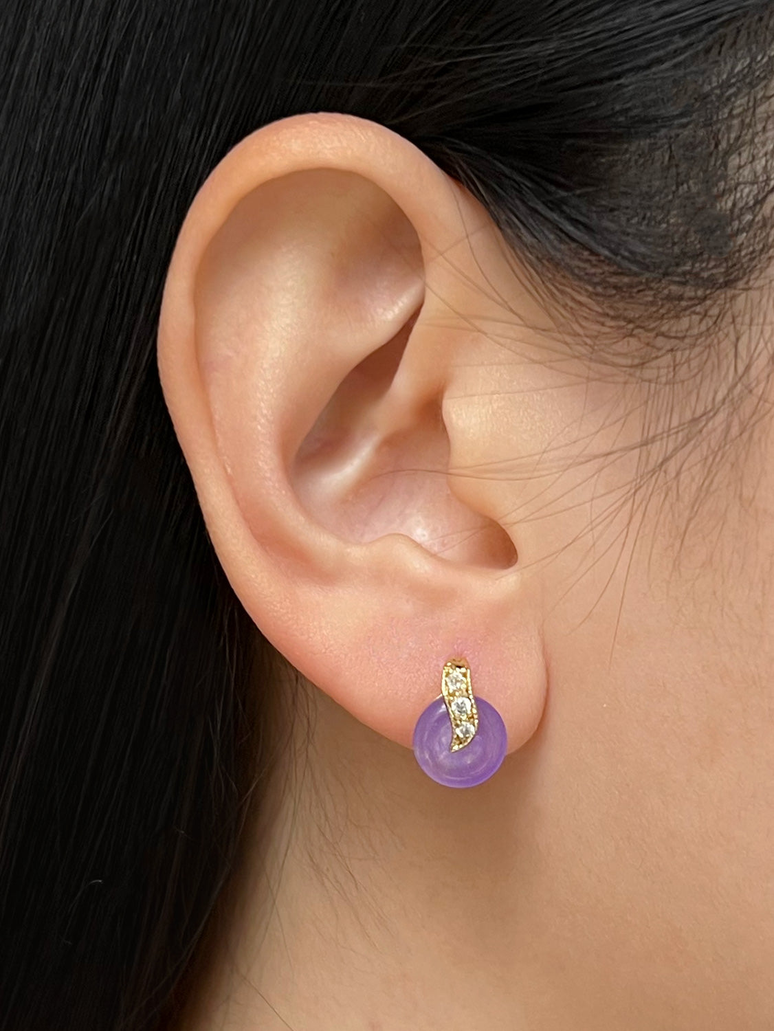 Tiny Jade Donut Earstuds   Purple model