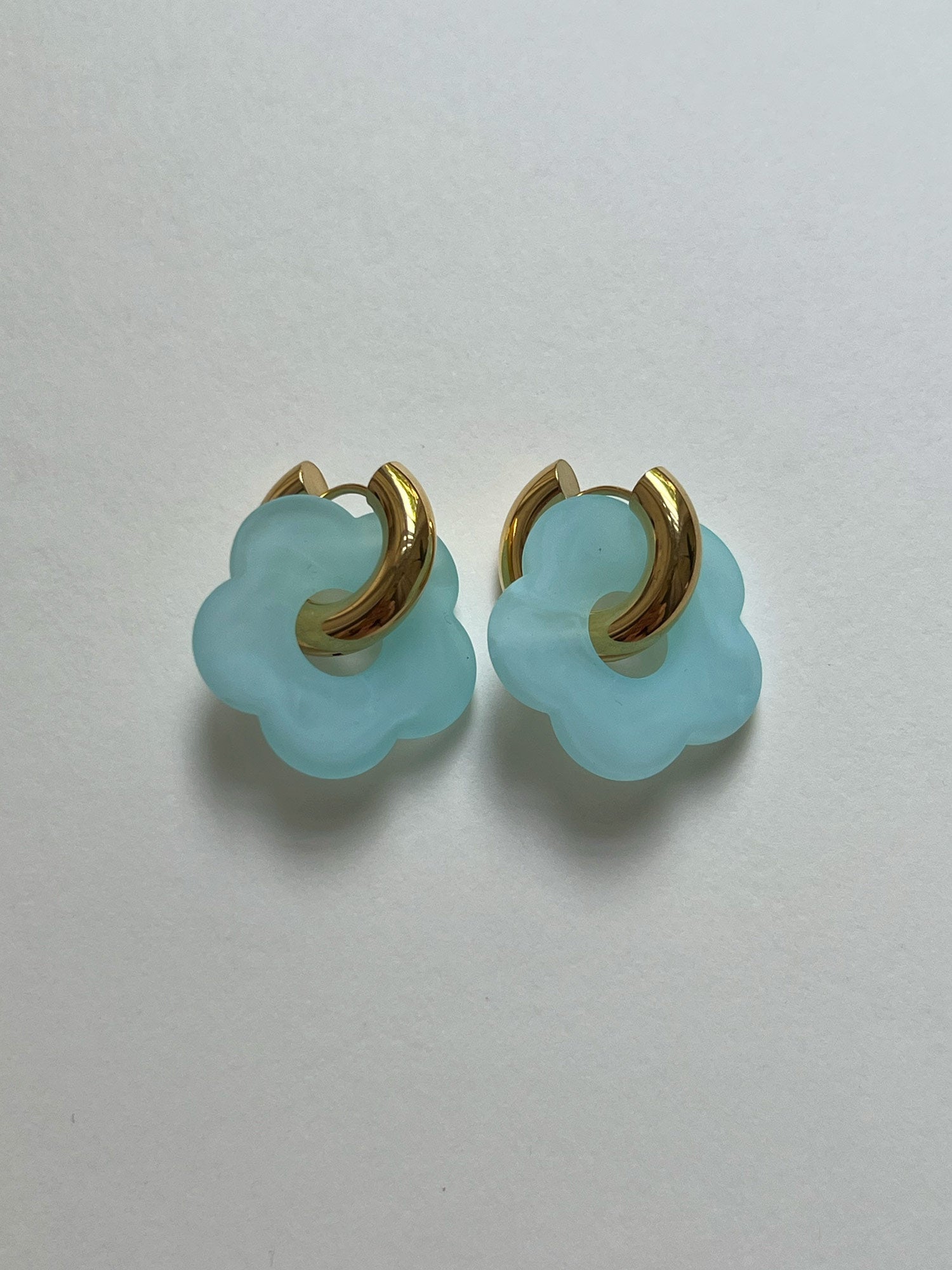 Cerceaux de beignets de fleurs - Bleu mat marbré