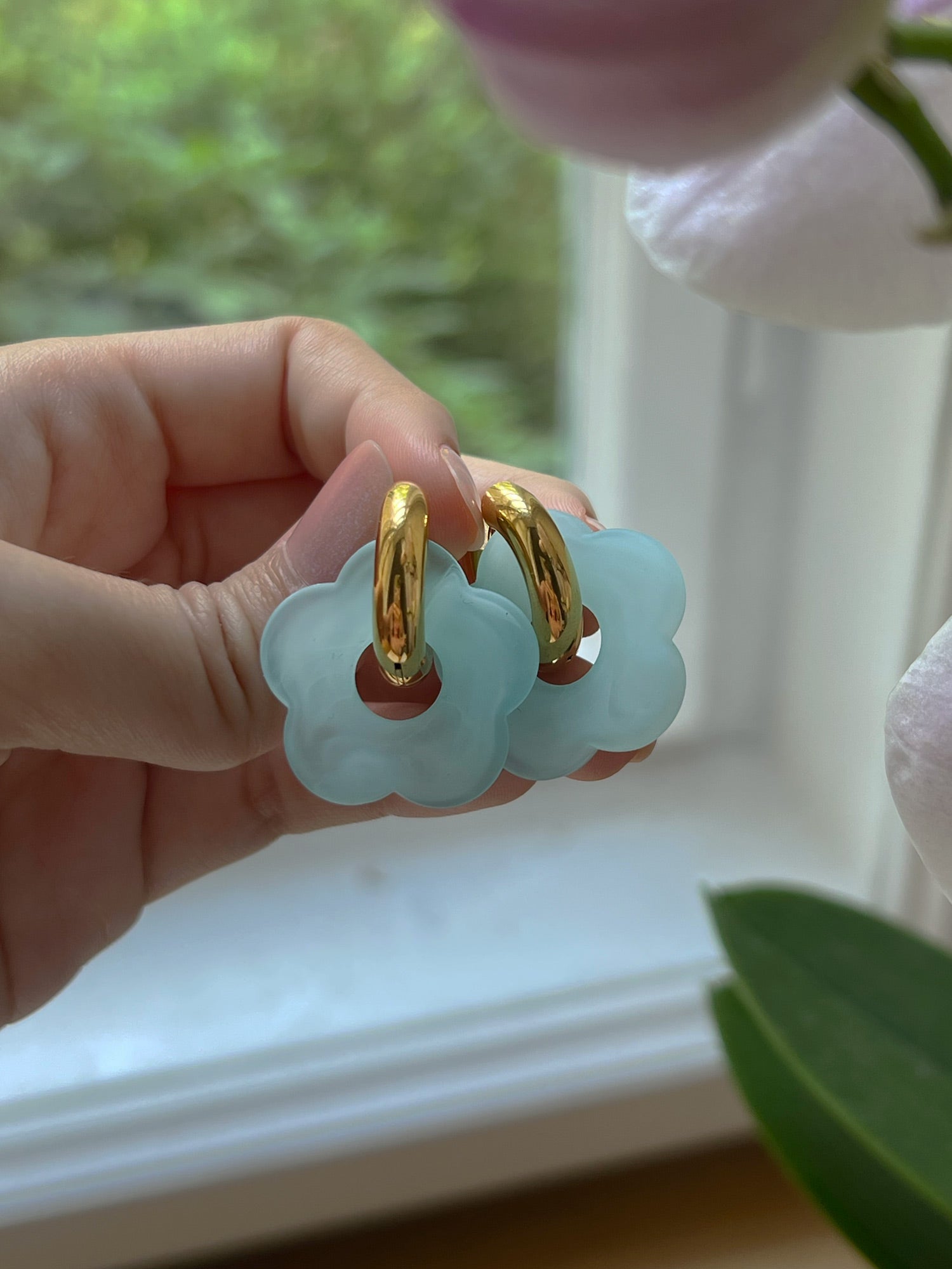 Cerceaux de beignets de fleurs - Bleu mat marbré