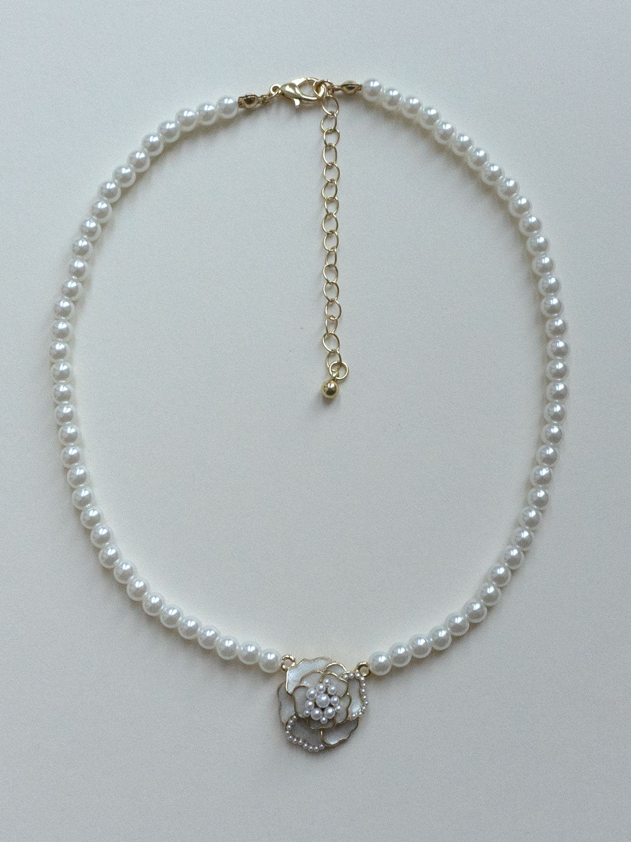 pearl choker rose2
