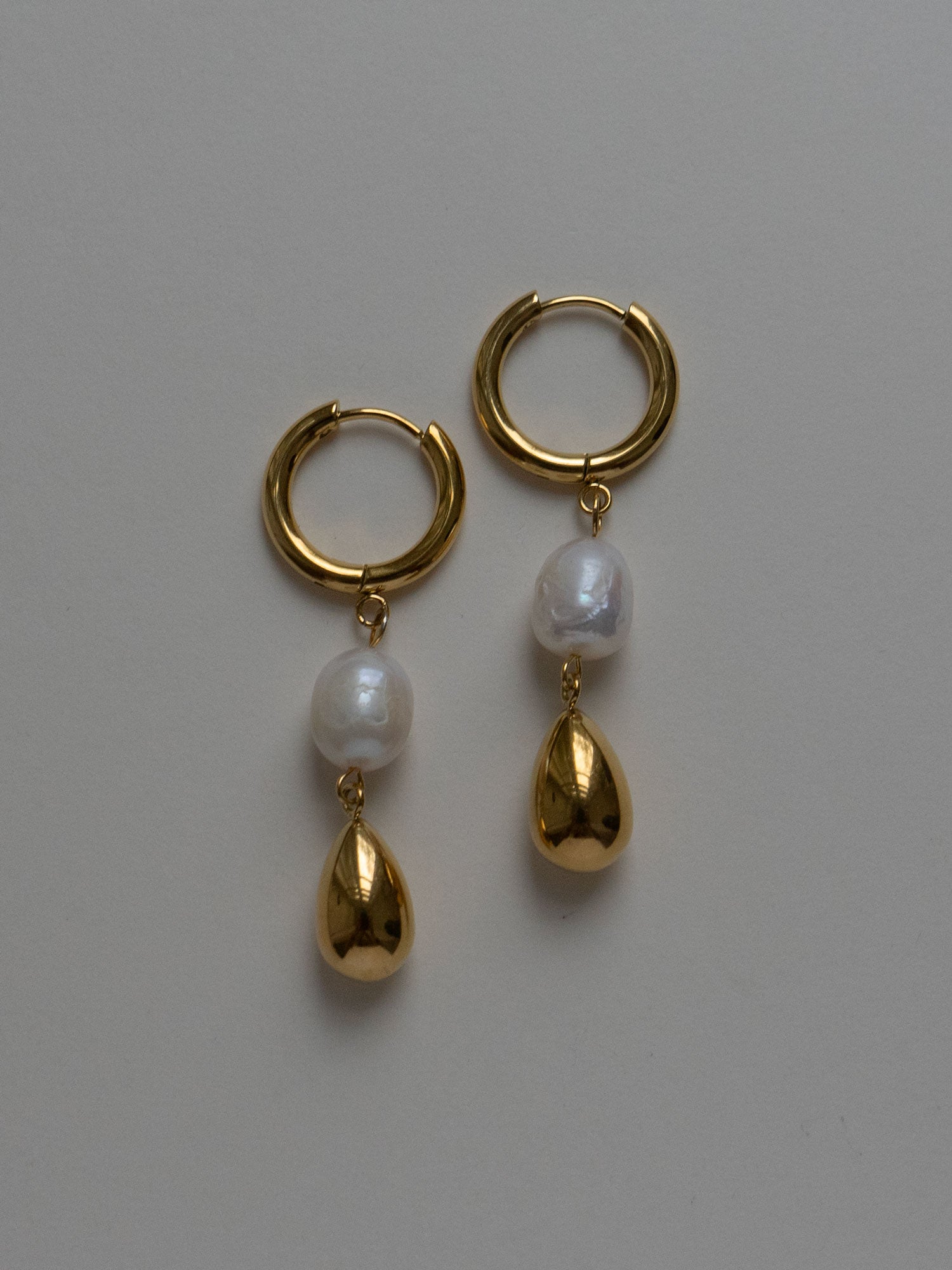 pearl gold teardrop