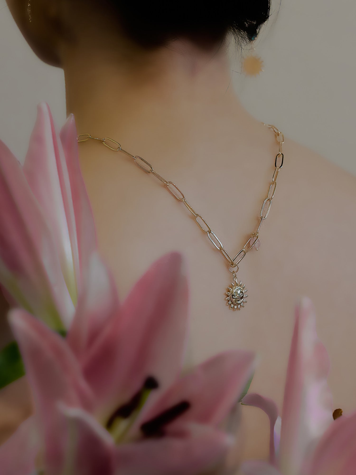 23SM crystalnecklace pink model