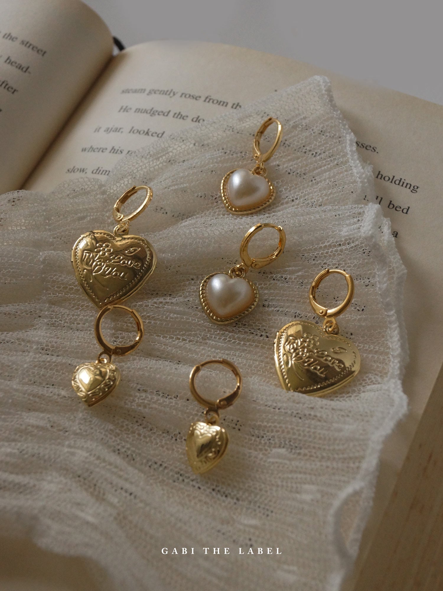 ELLIE Médaillon Huggies *Plaqué or 18 carats