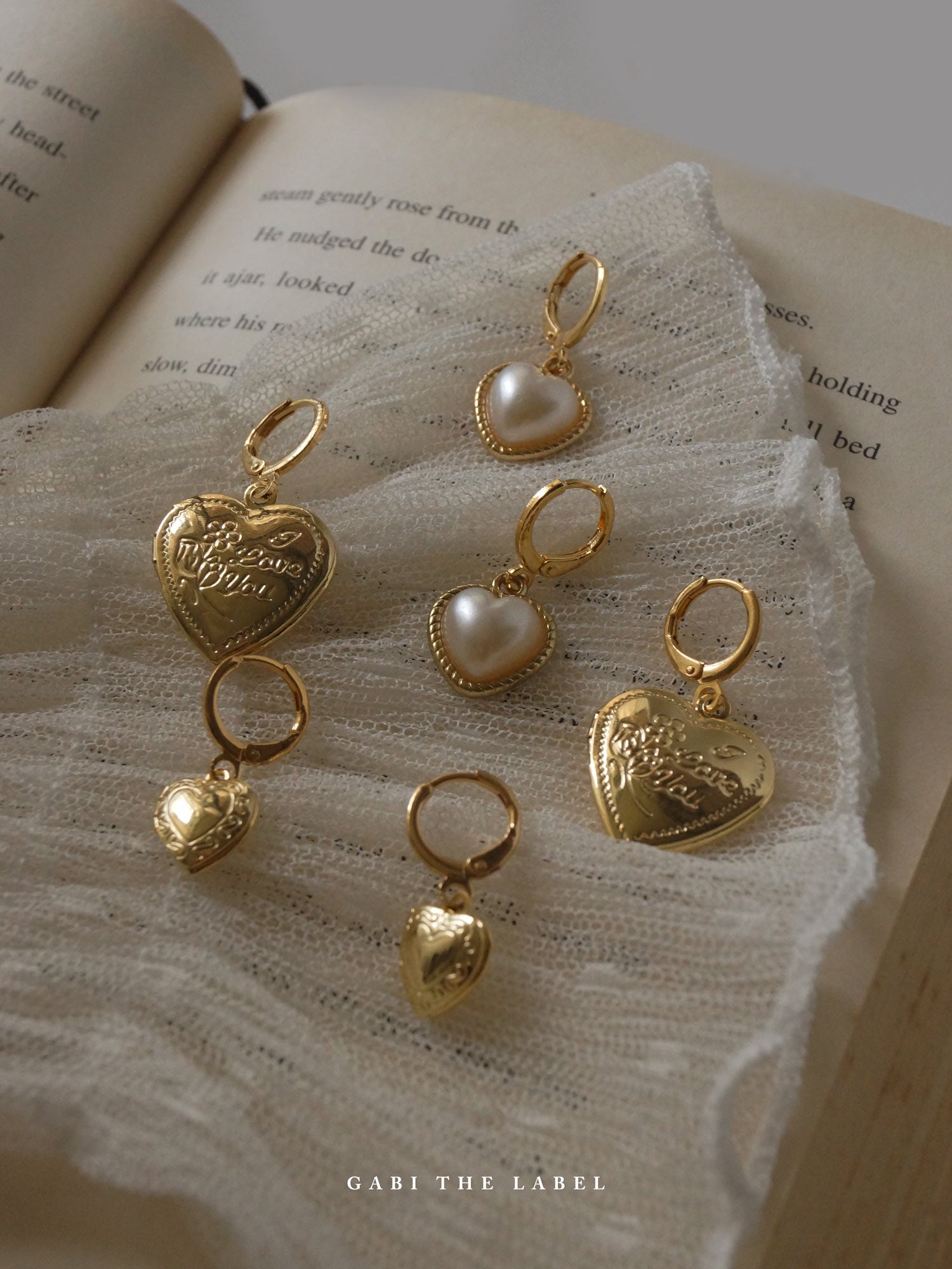 ELLIE Locket Huggies *18K Gold-plated