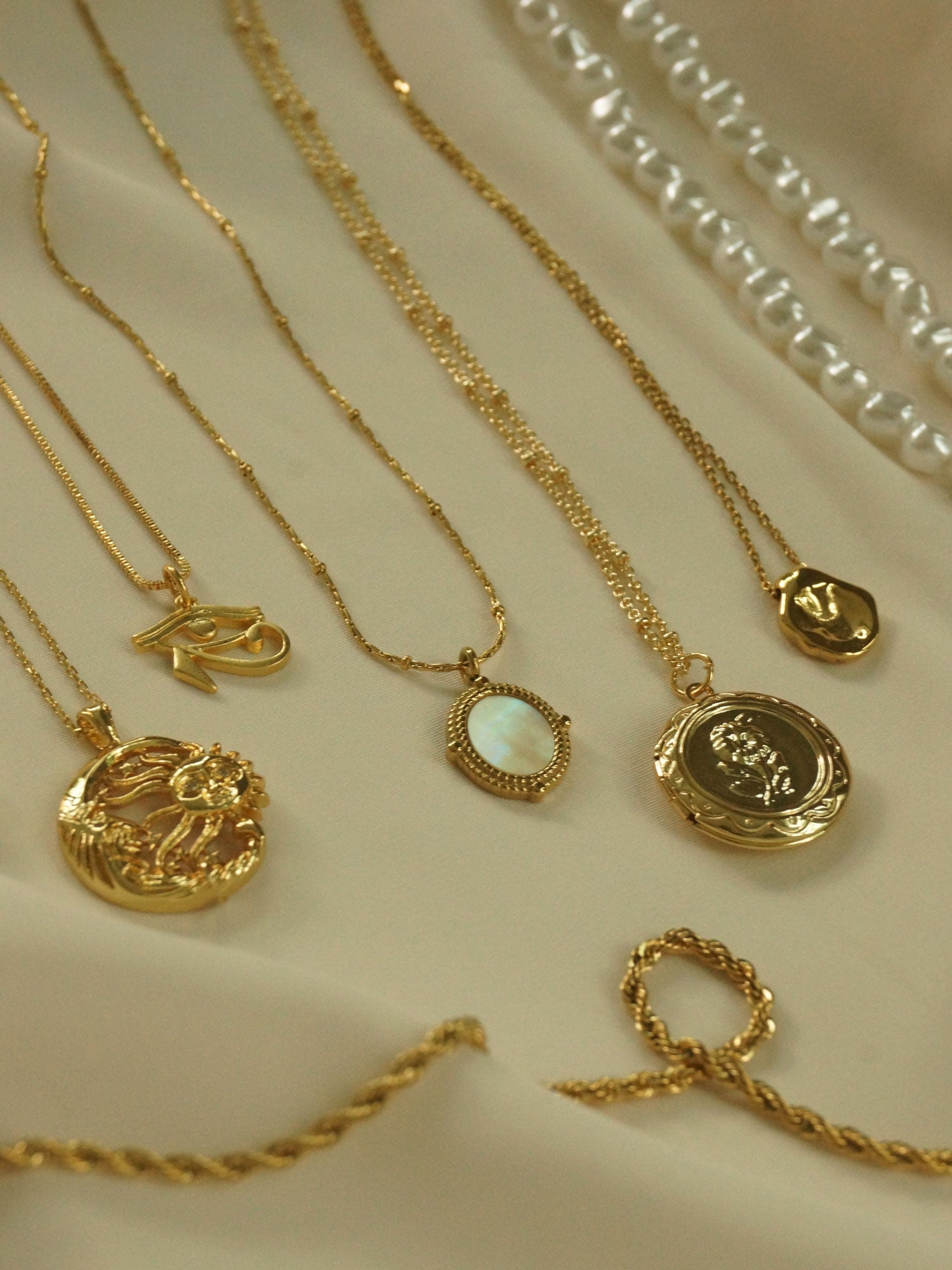 Collier Oeil d'Horus *Plaqué or 18 carats