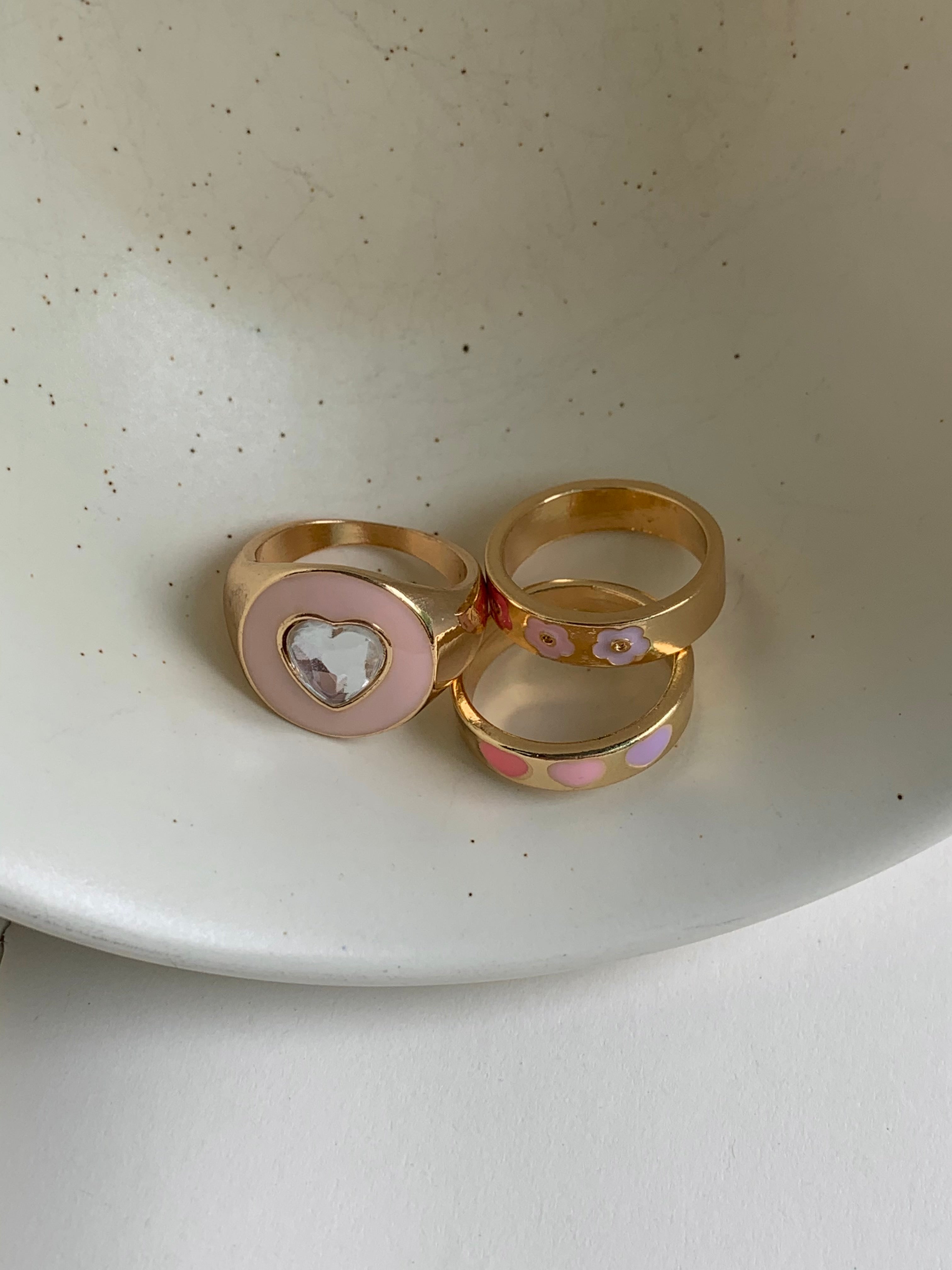 Enamel Hearts Ring