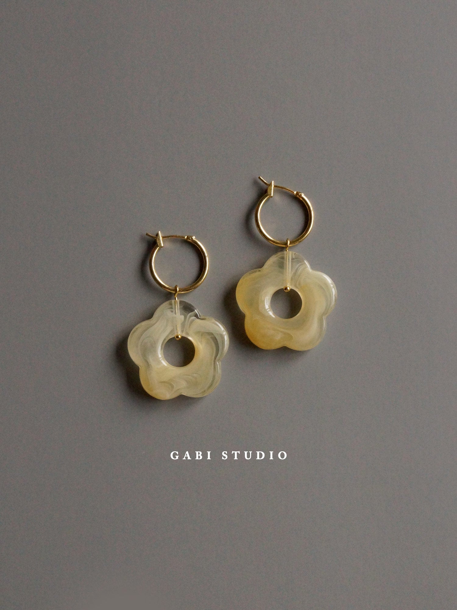 Little Flower Hoops - Marbled Oat *18K Gold-plated