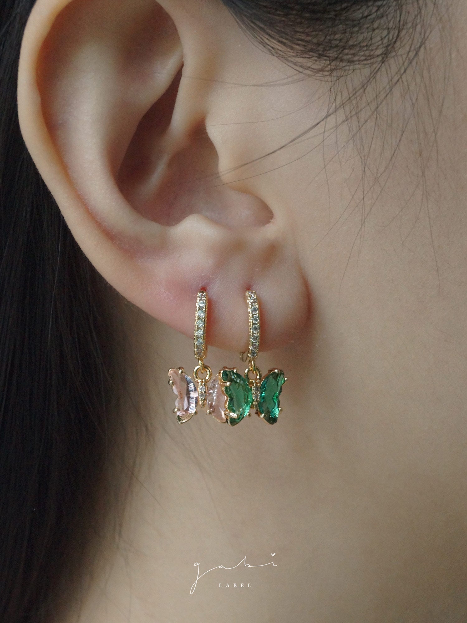 Petite Butterfly Huggies - Vert Émeraude *Plaqué Or 14K