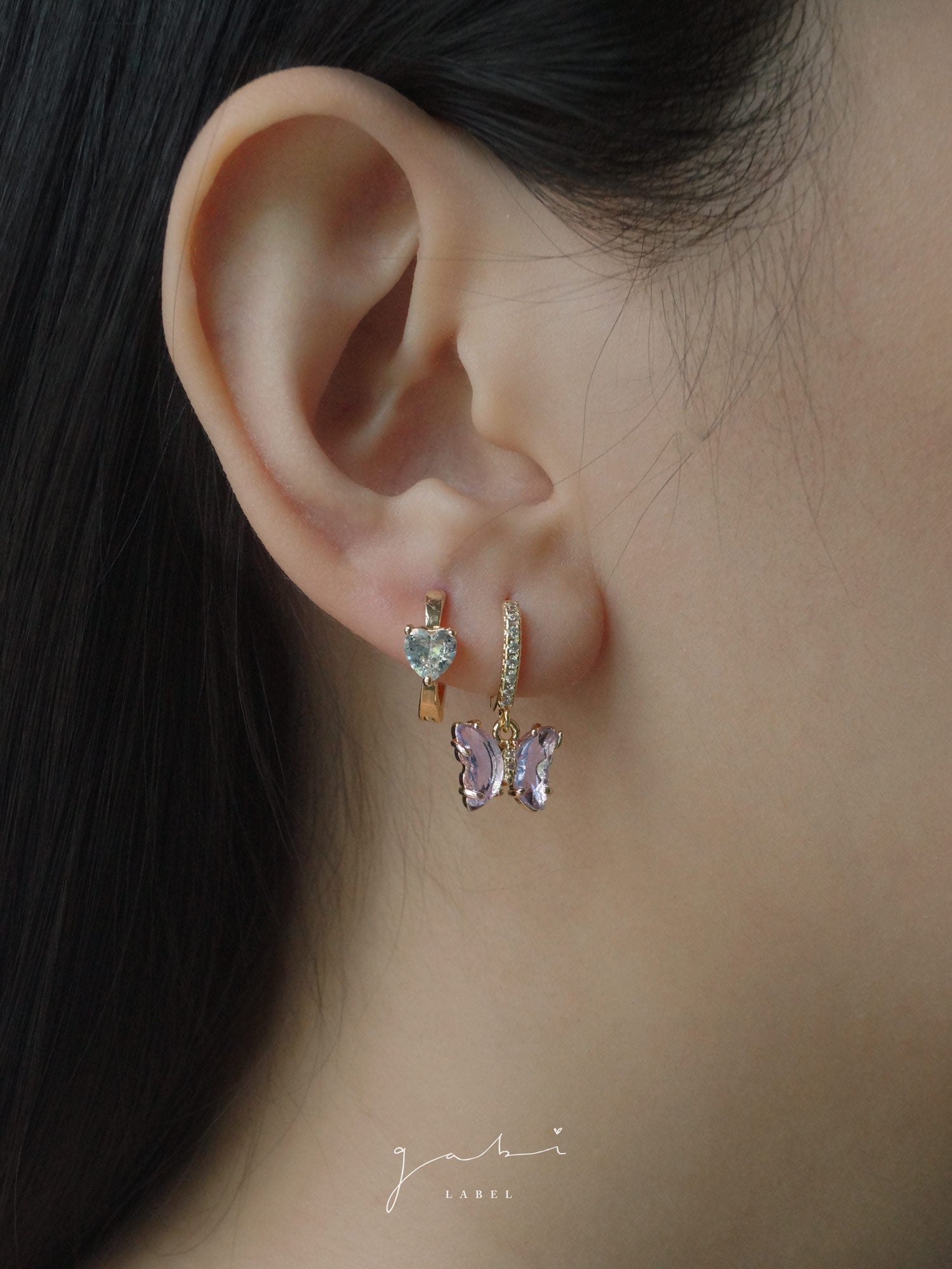 Petite Butterfly Huggies - Lilas *Plaqué or 14 carats