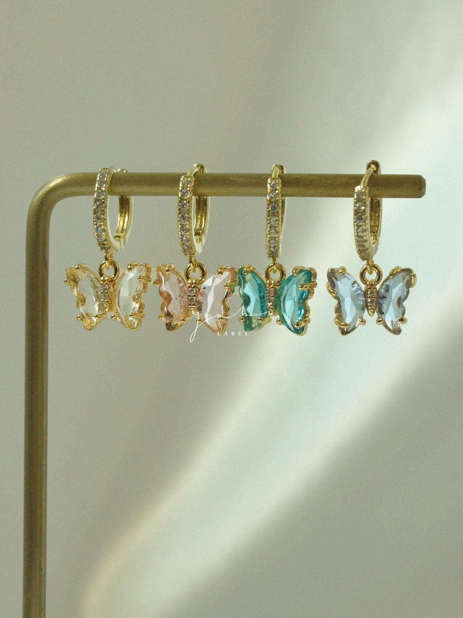 Petite Butterfly Huggies - Vert Émeraude *Plaqué Or 14K
