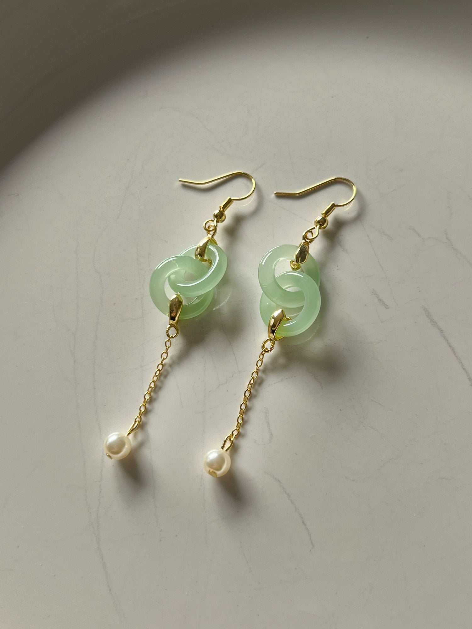 dangle jade pearl