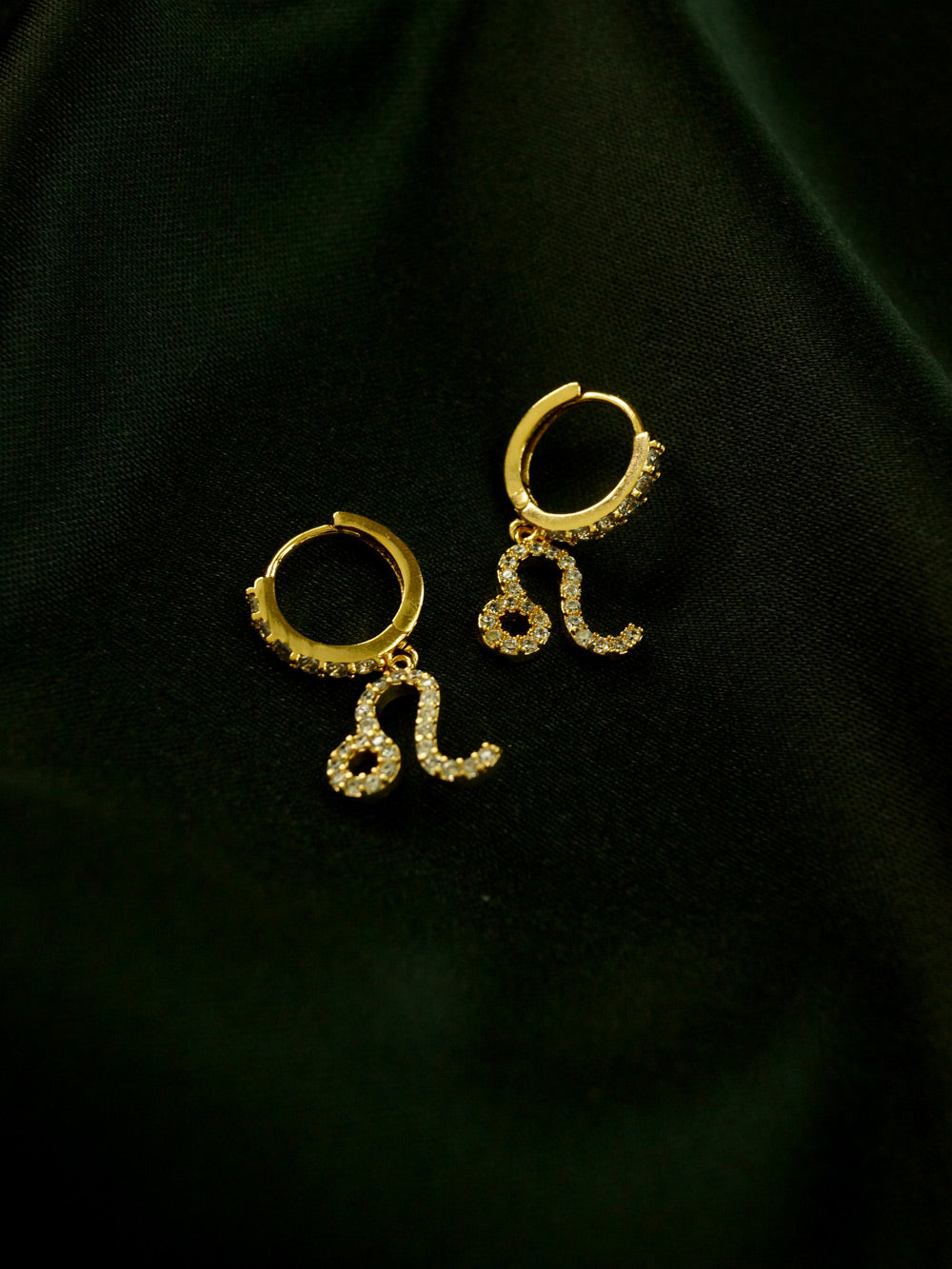 Pavé Sparkle Horoscope Huggies *Plaqué or 18 carats