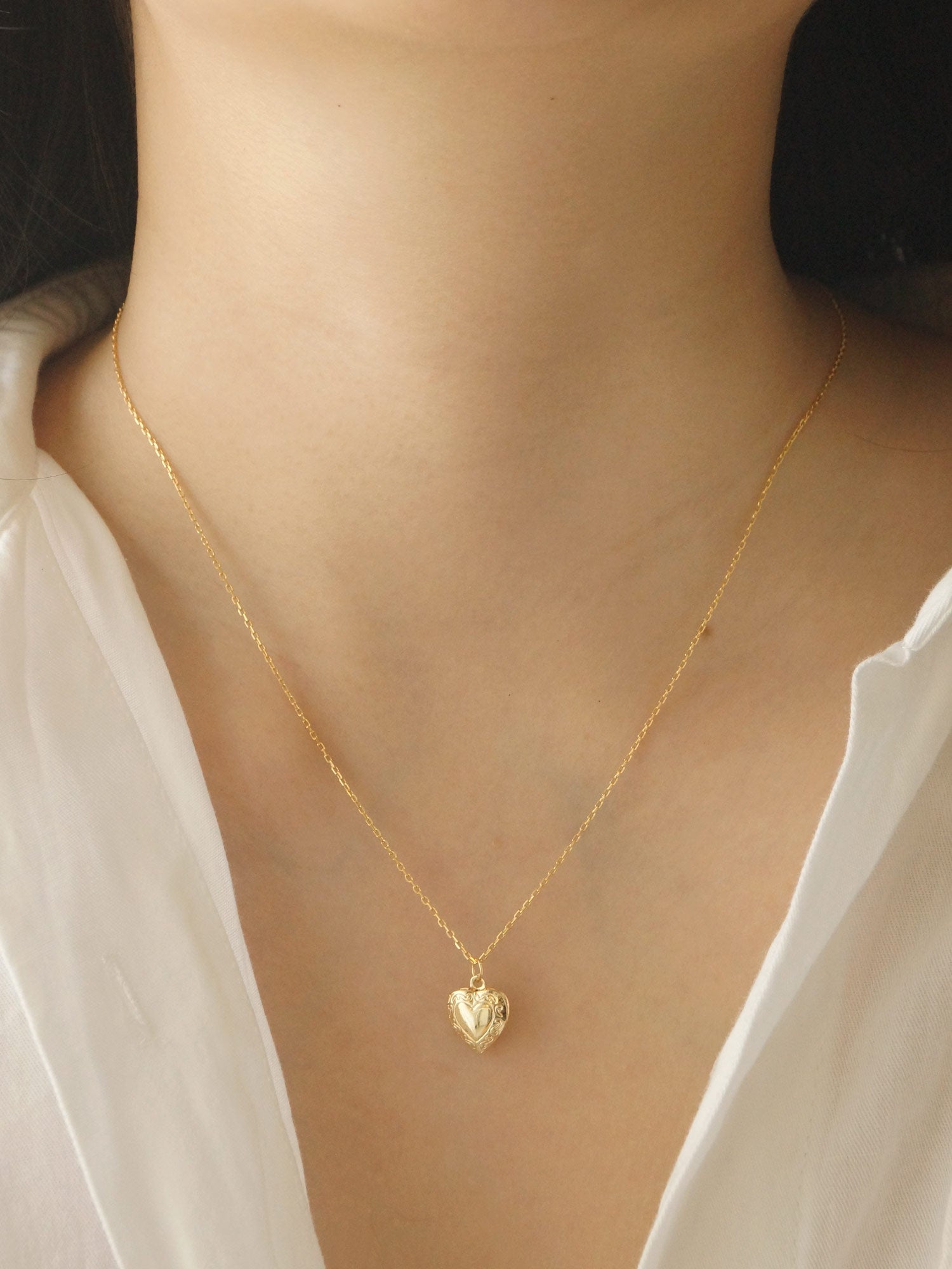 ELLIE Locket Necklace