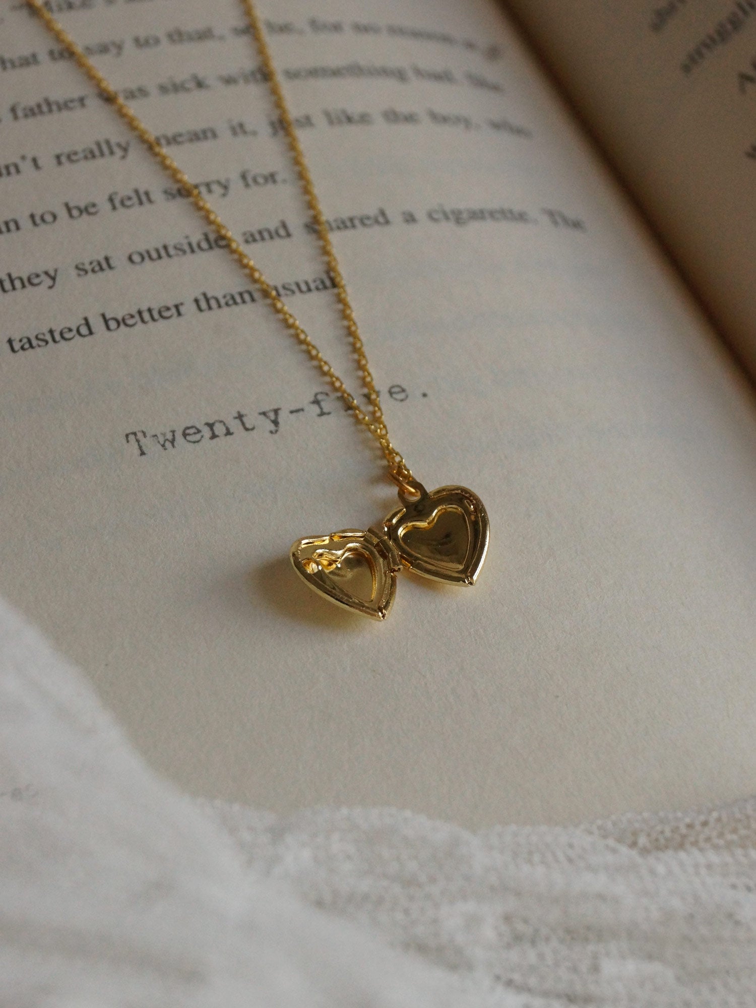 ELLIE Locket Necklace
