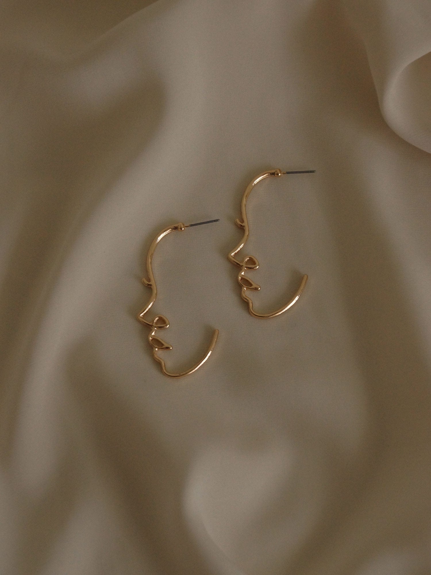 Soini Earrings