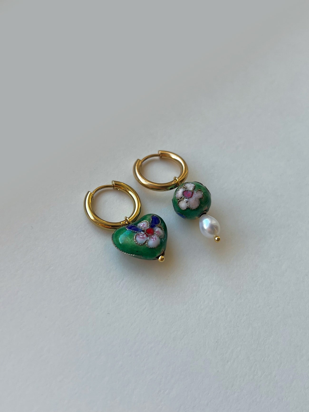Heart-shaped Green Flower Cloisonne Mismatched Hoops