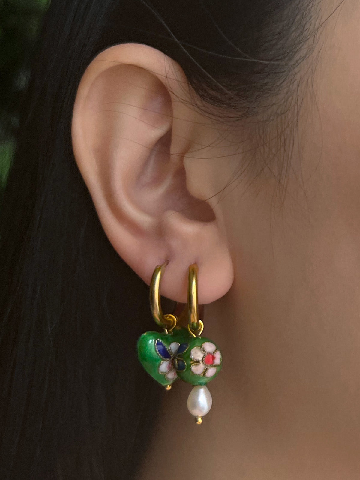Heart-shaped Green Flower Cloisonne Mismatched Hoops