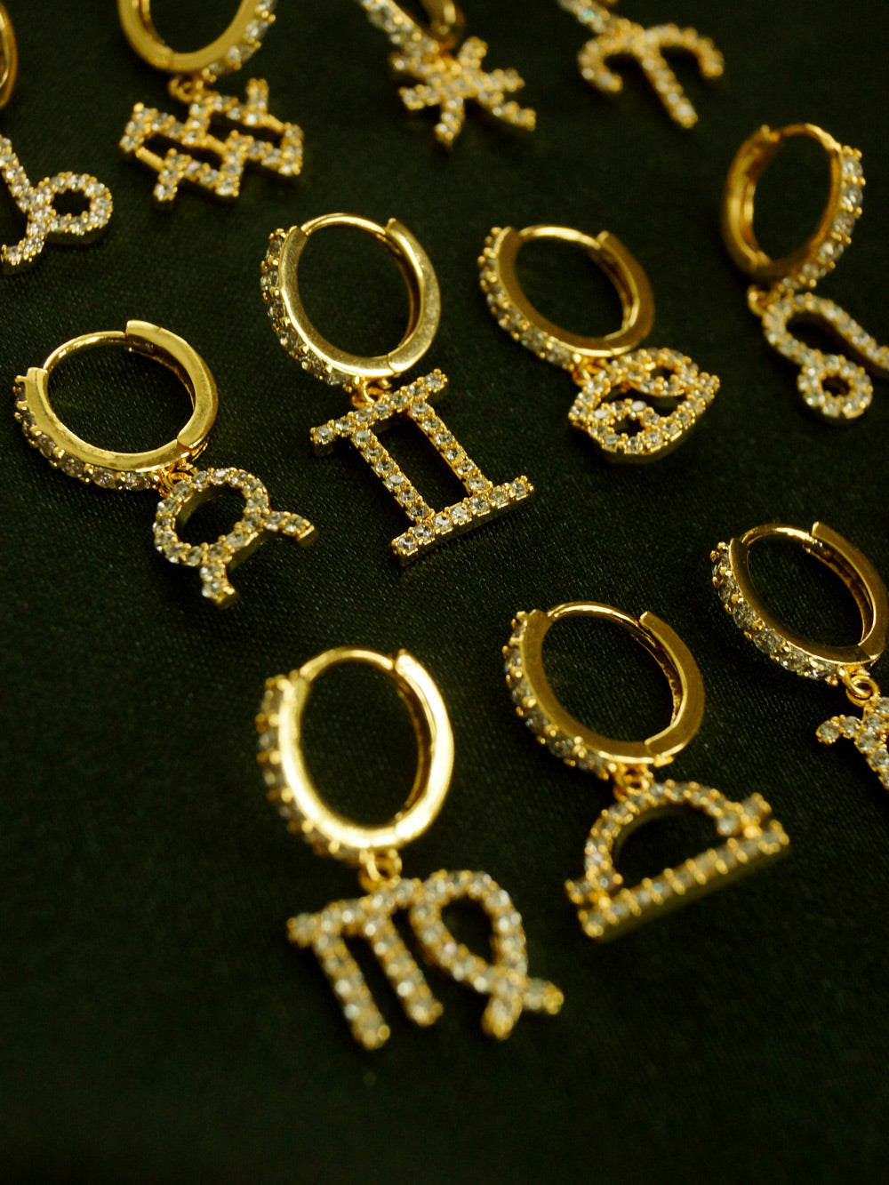 Pavé Sparkle Horoscope Huggies *Plaqué or 18 carats