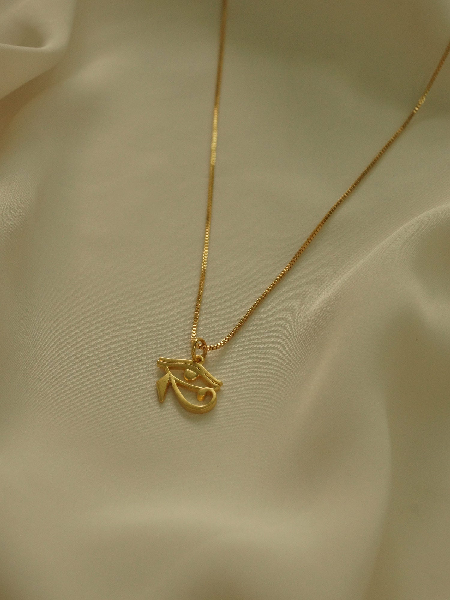 Collier Oeil d'Horus *Plaqué or 18 carats