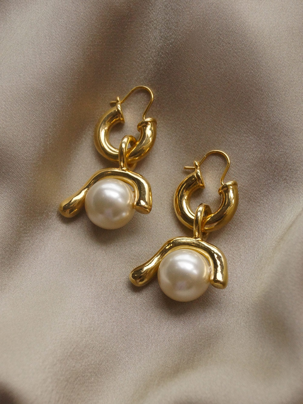 Leta Pearl Earrings