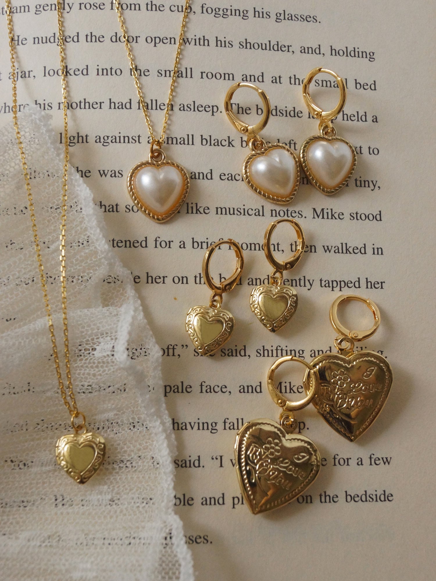 ELLIE Locket Necklace *18K Gold-plated