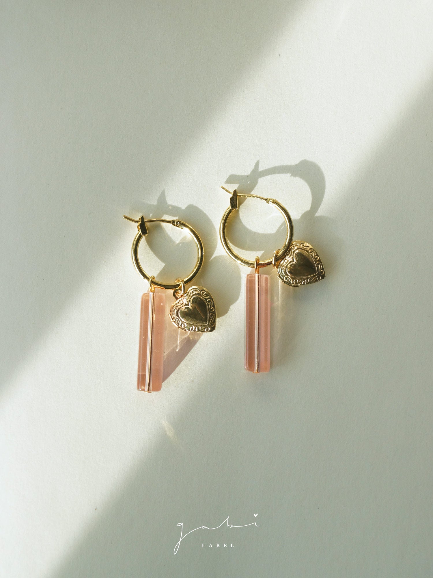 locket pink main