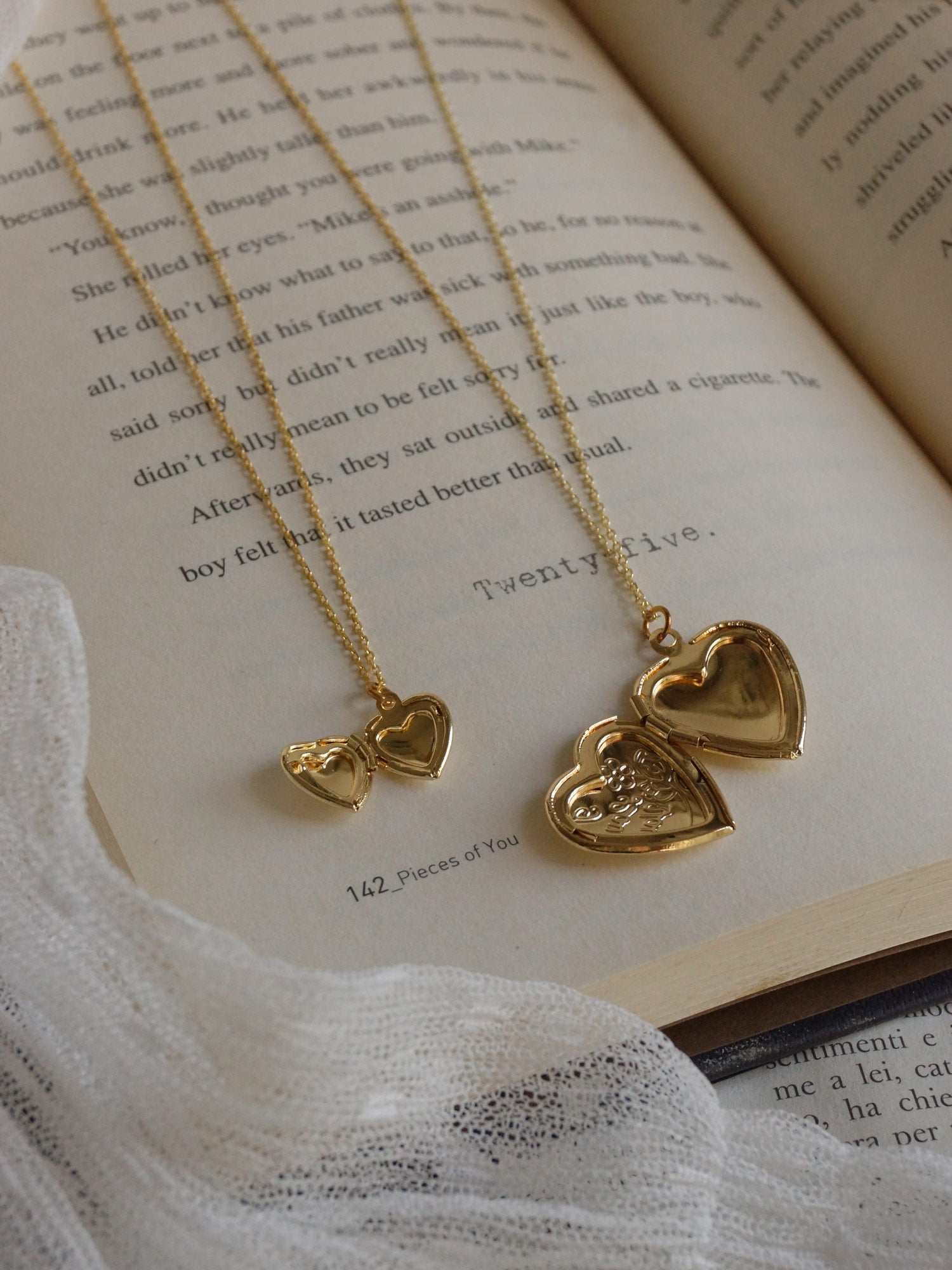 ELLIE Locket Necklace *18K Gold-plated