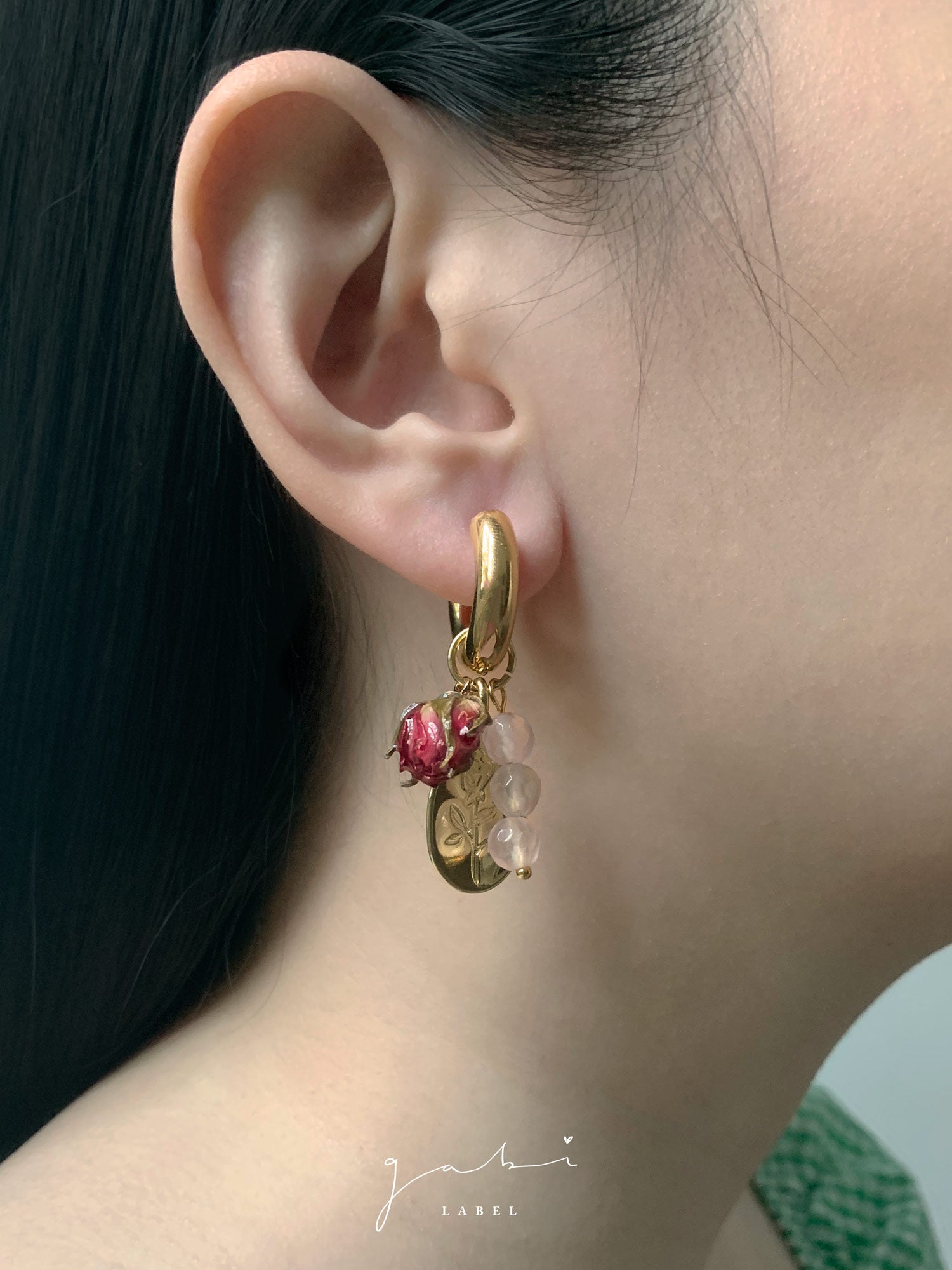 Boucles d'oreilles créoles épaisses lettre d'amour de roses