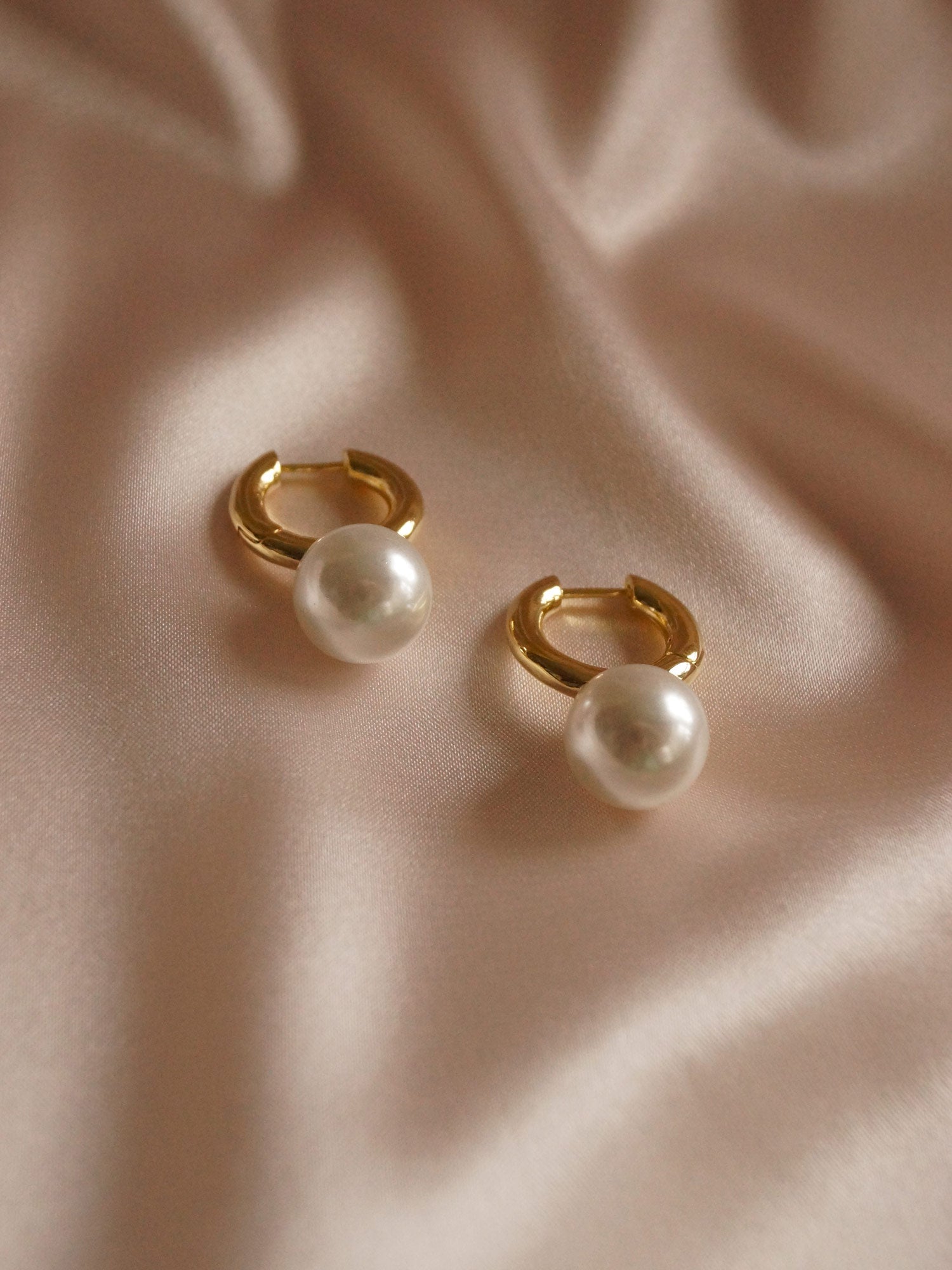 Moria Pearl Earrings *18k Gold-plated