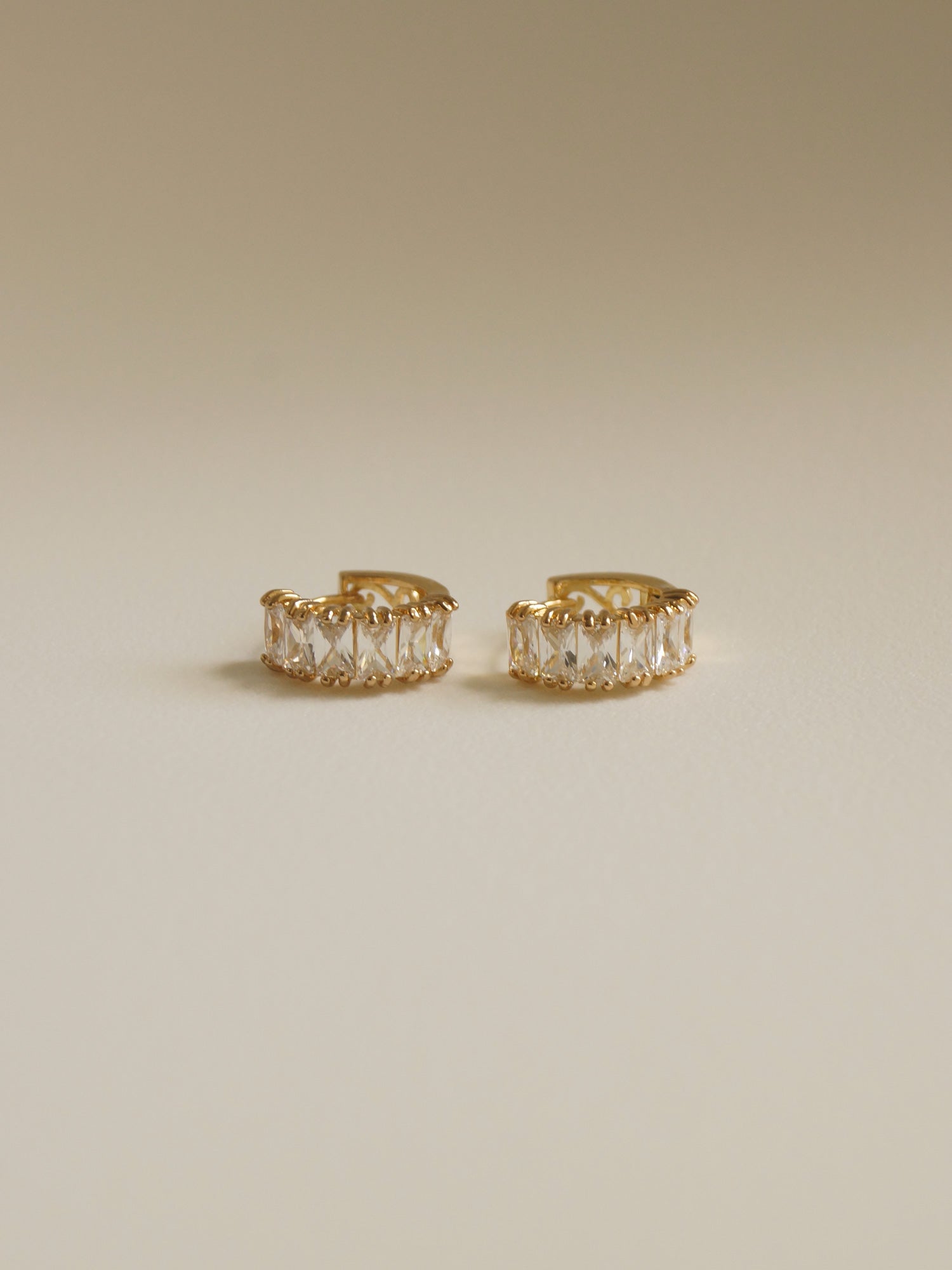 OLGA Huggies *Gold-plated