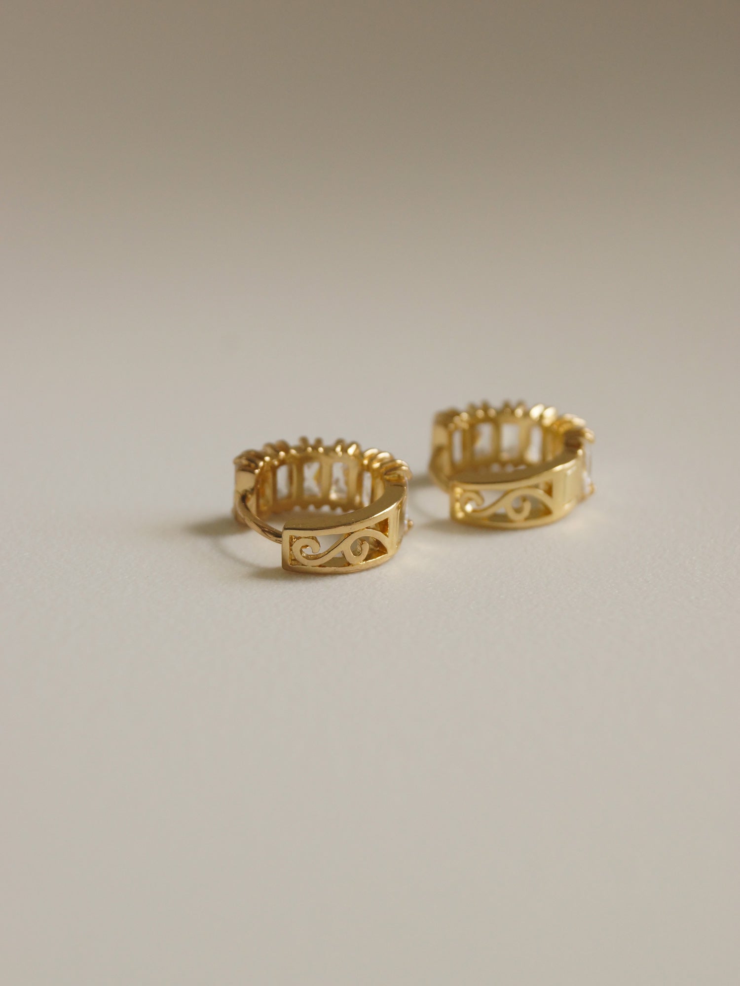 OLGA Huggies *Gold-plated