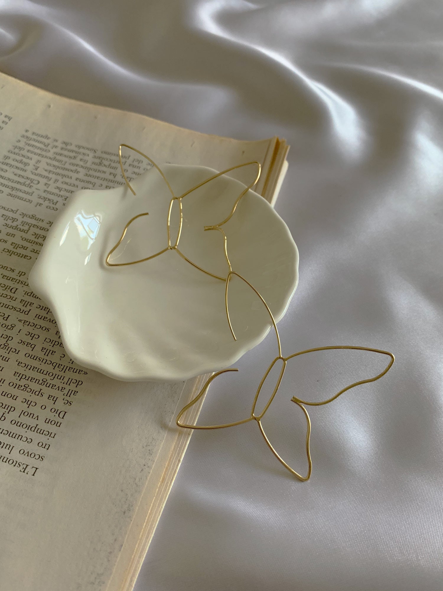 Papillon (Butterfly) Hoops