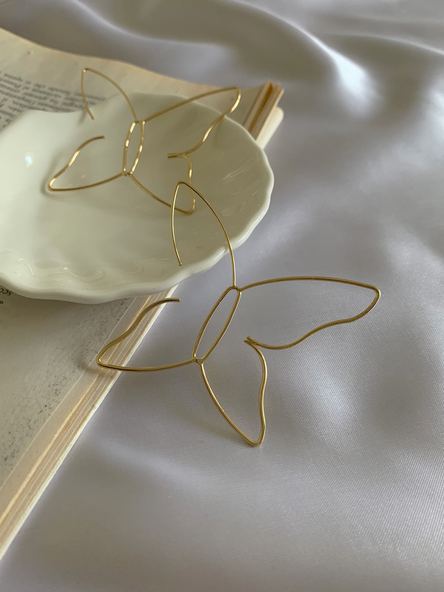 Papillon (Butterfly) Hoops
