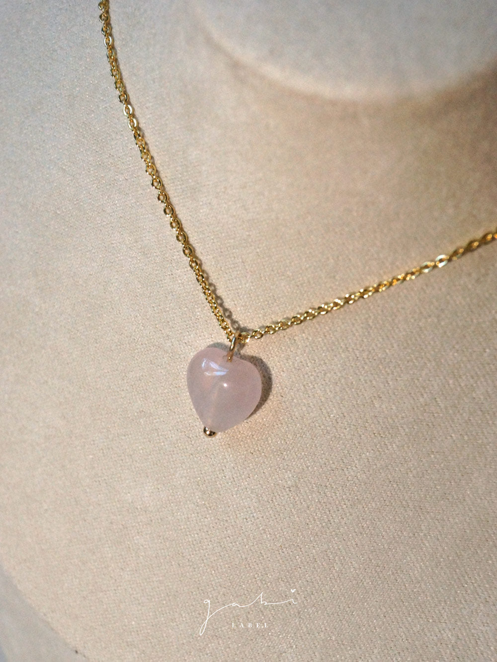 Petit collier coeur en quartz rose