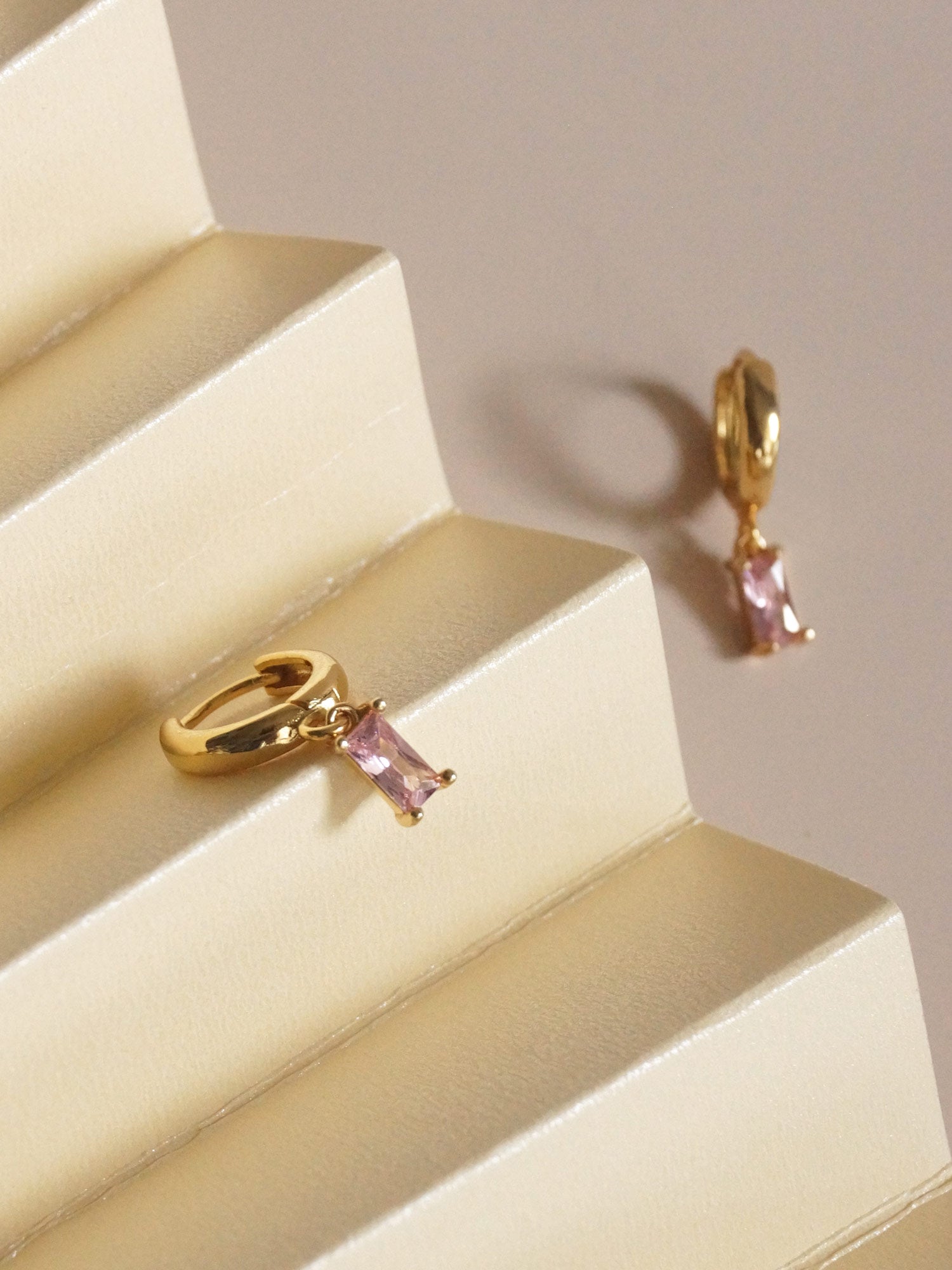 REVERIE Huggies - Rose *Plaqué or 18 carats