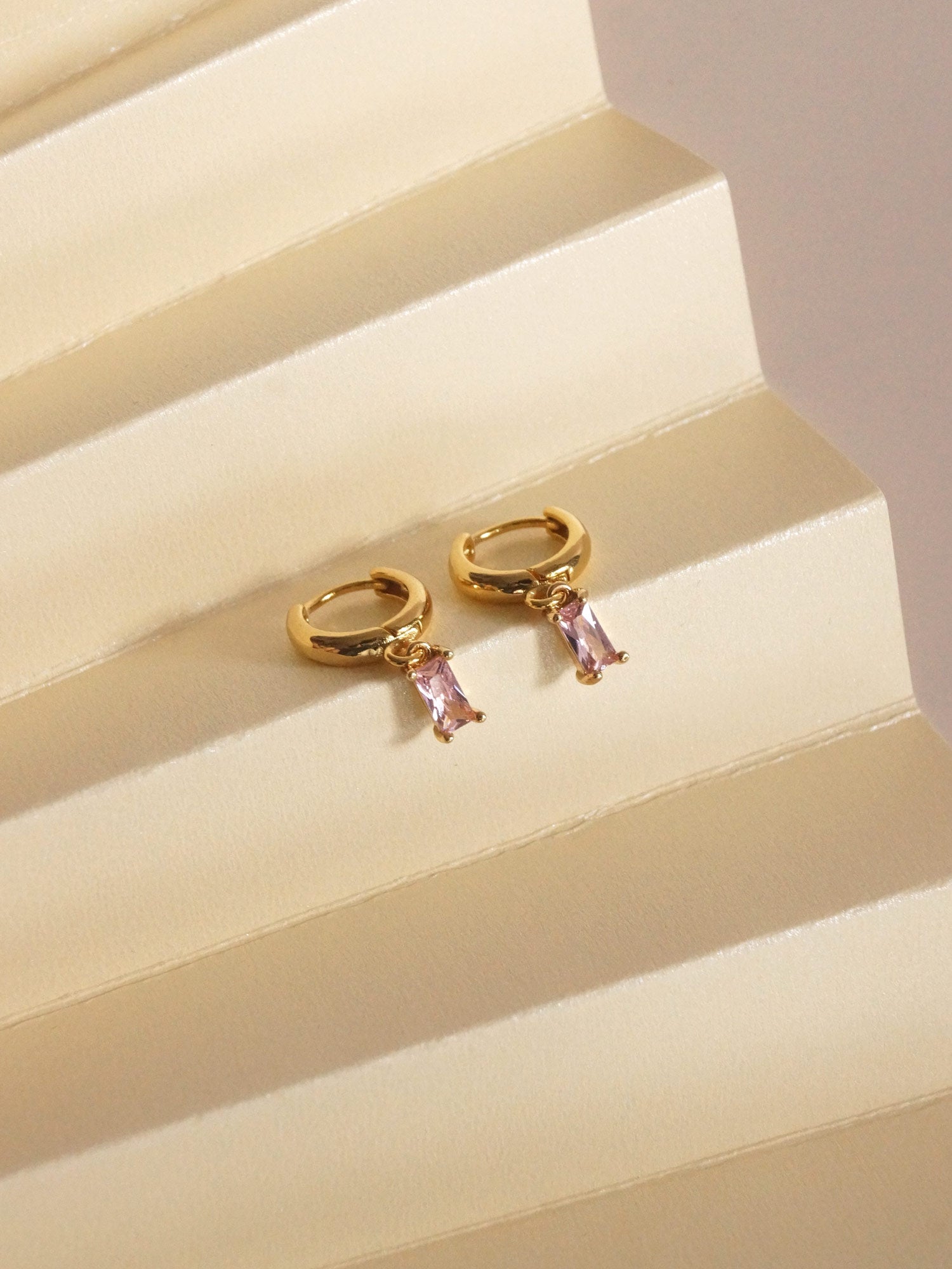 REVERIE Huggies - Rose *Plaqué or 18 carats