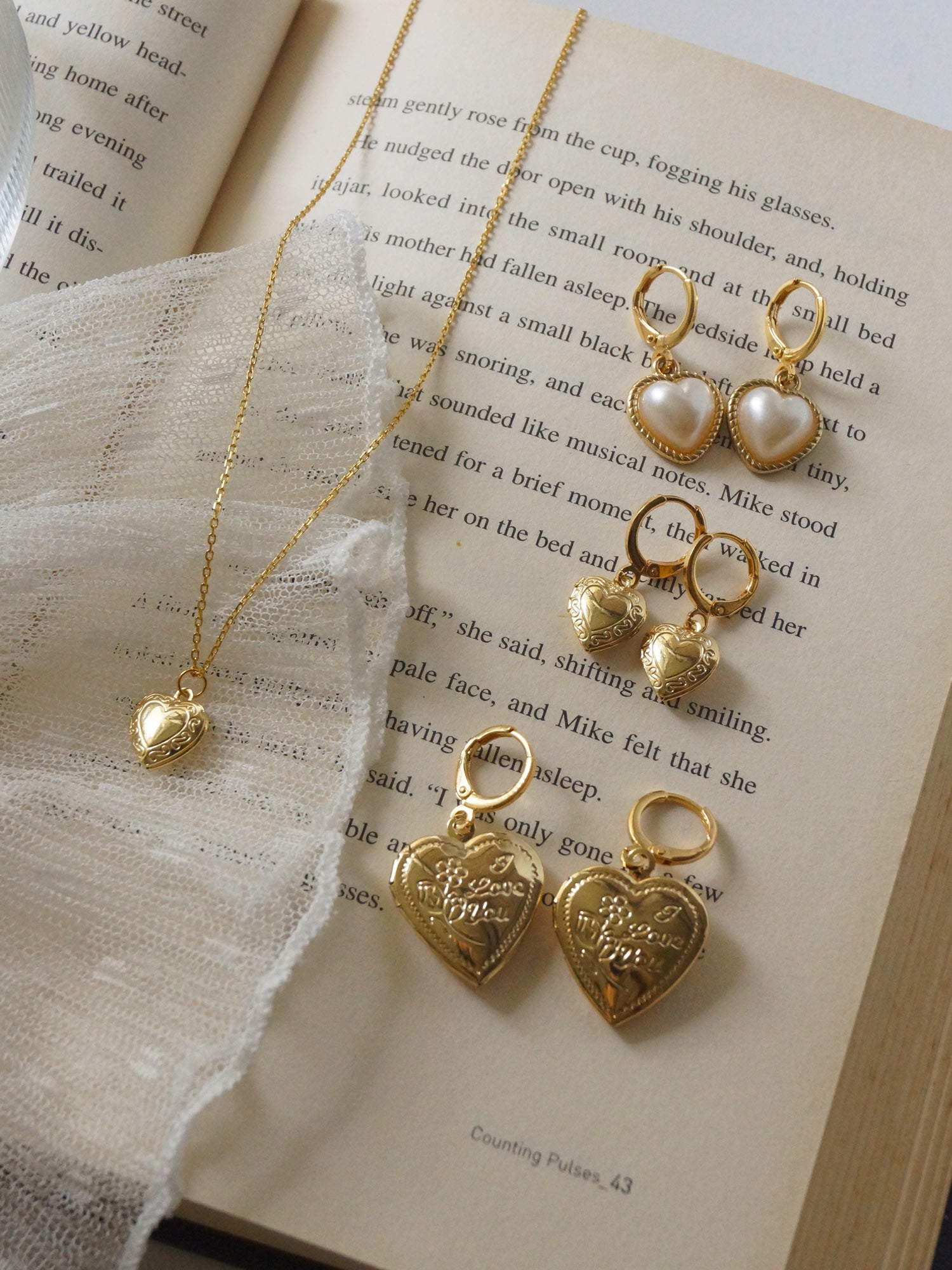 EMMA Médaillon Huggies *Plaqué or 18 carats