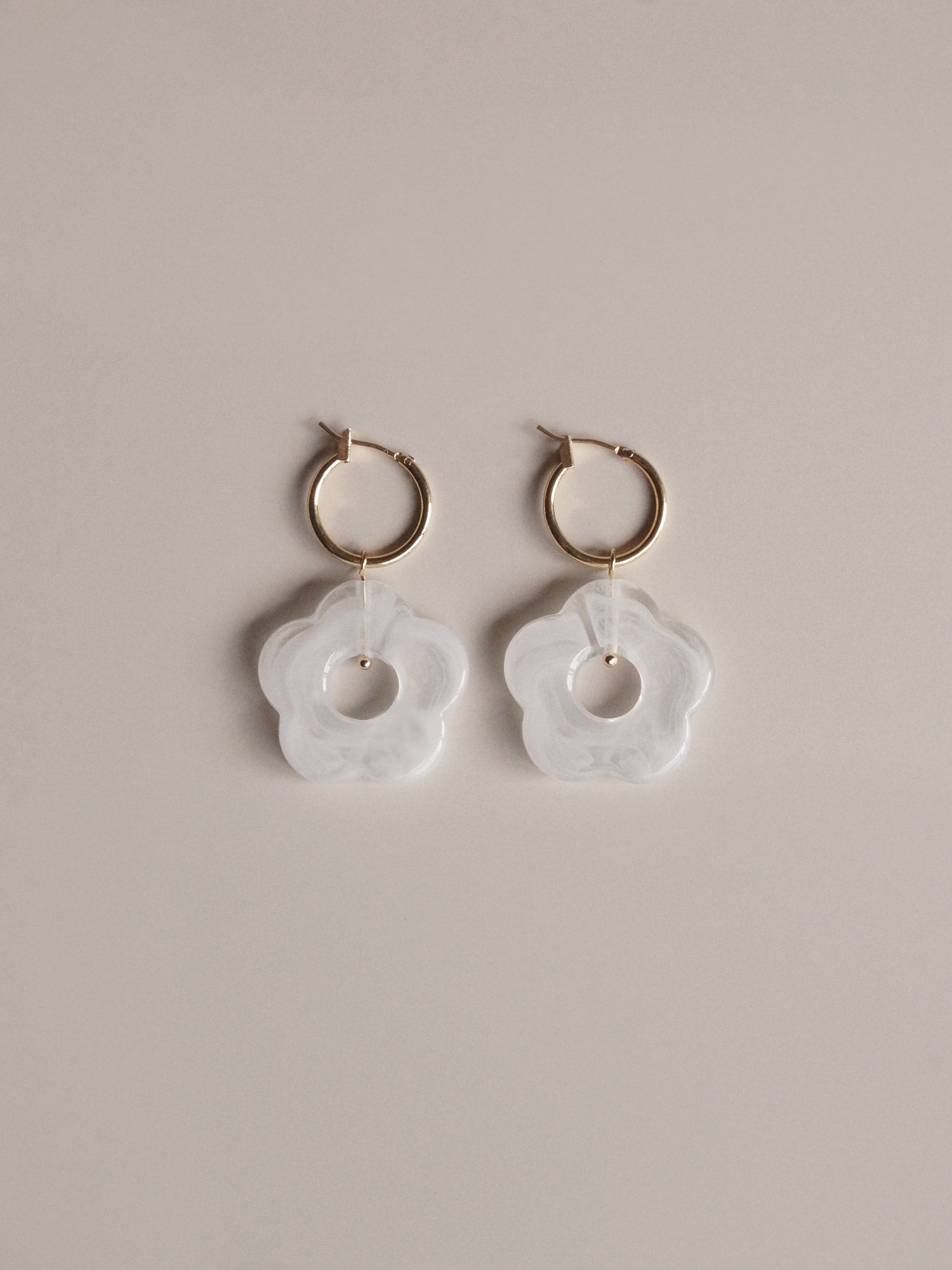 Little Flower Hoops - Marbled Oat *18K Gold-plated