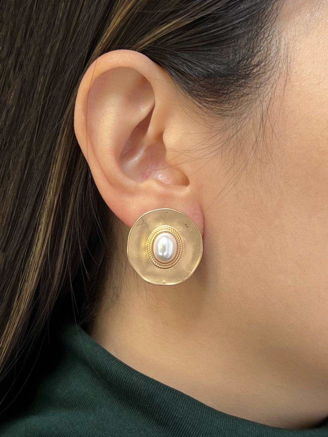 Matte Gold Pearl Eye Clip-Ons (Vintage)