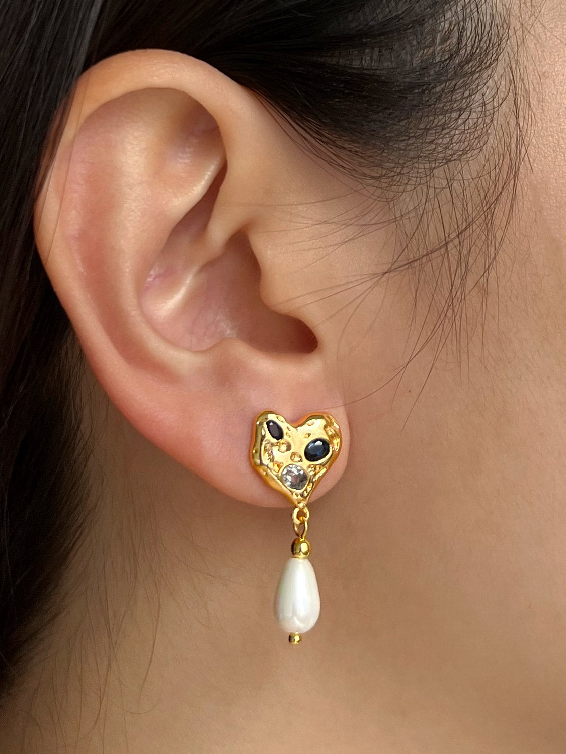 Blue Gemstones Heart Earstuds With Teardrop Pearl